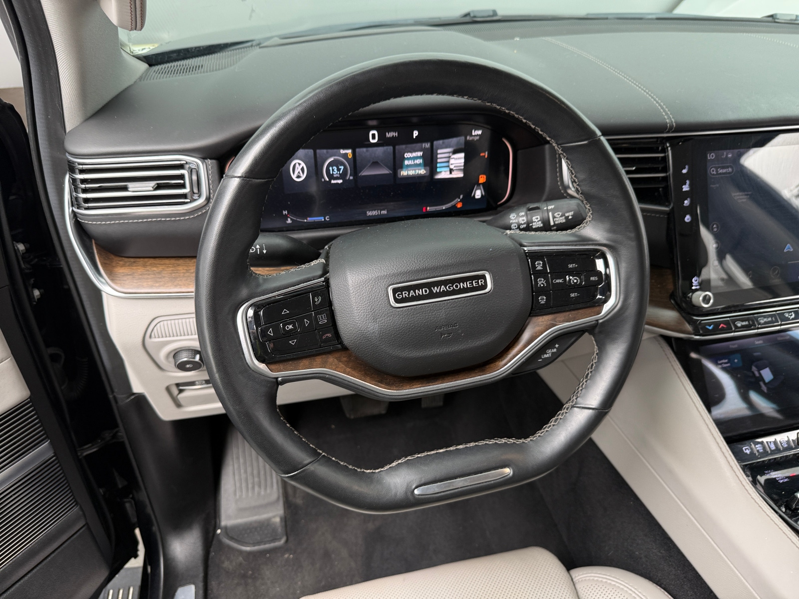 Thumbnail: 2023 Jeep Grand Wagoneer - 4