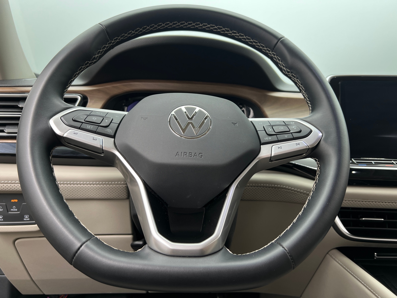 Thumbnail: 2026 Volkswagen Atlas - 4