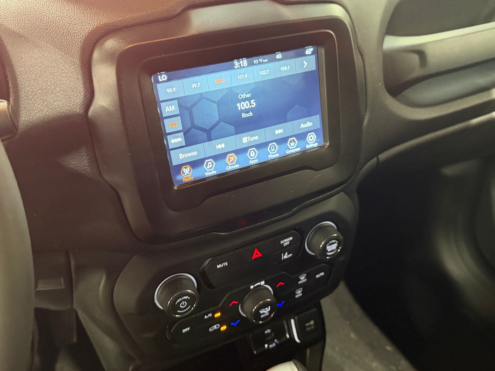 Thumbnail: 2021 Jeep Renegade - 4