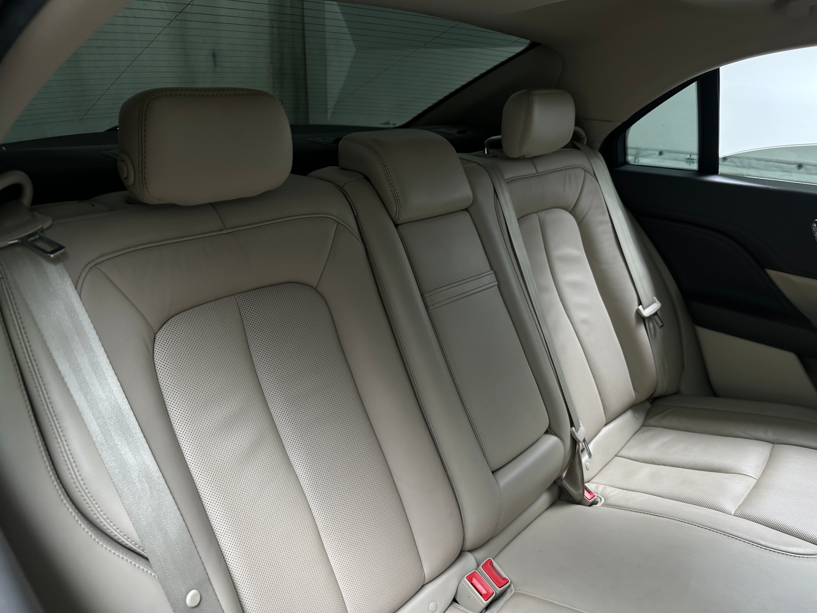 Thumbnail: 2018 Lincoln Continental - 5
