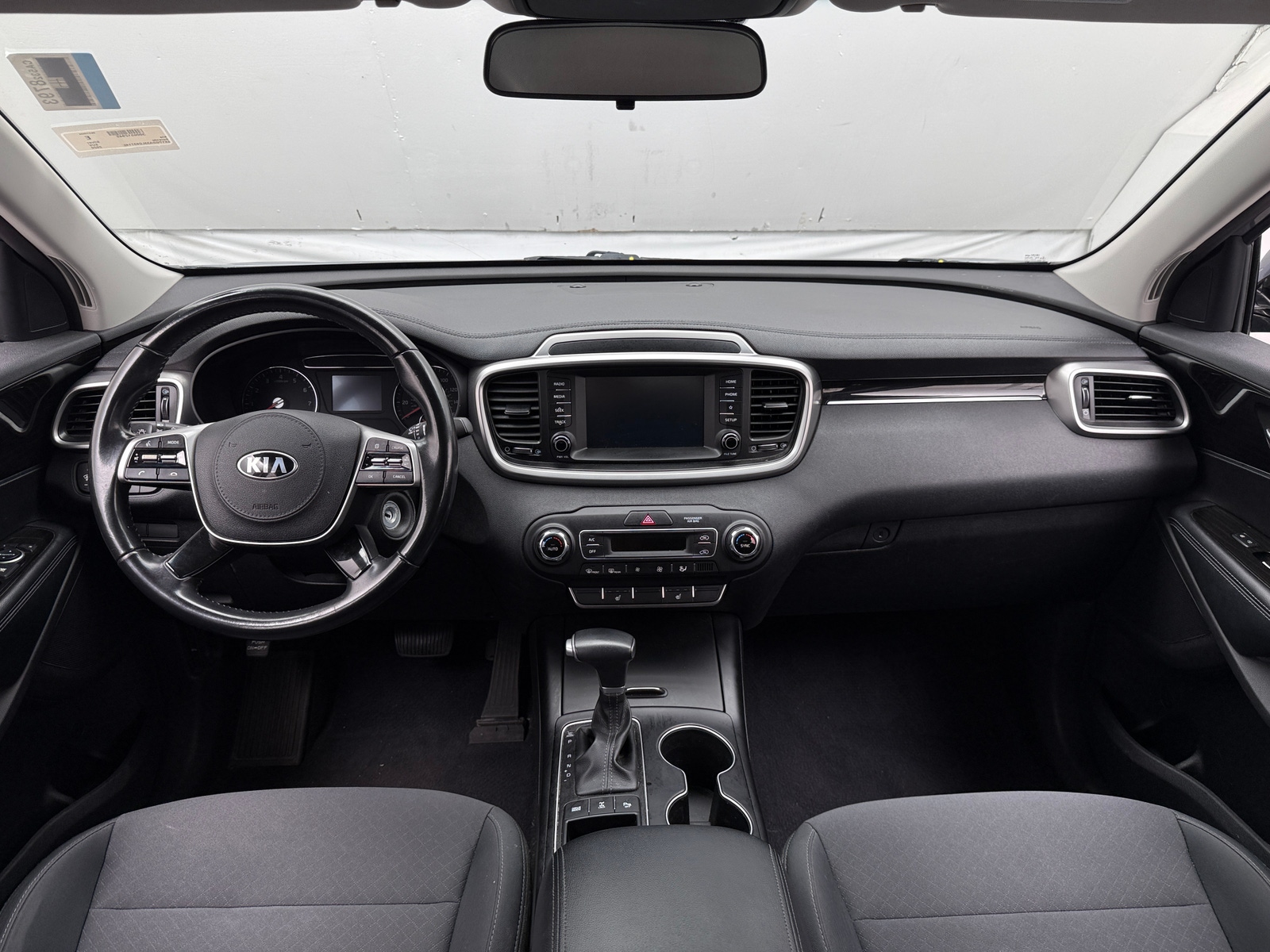 Thumbnail: 2020 Kia Sorento - 3