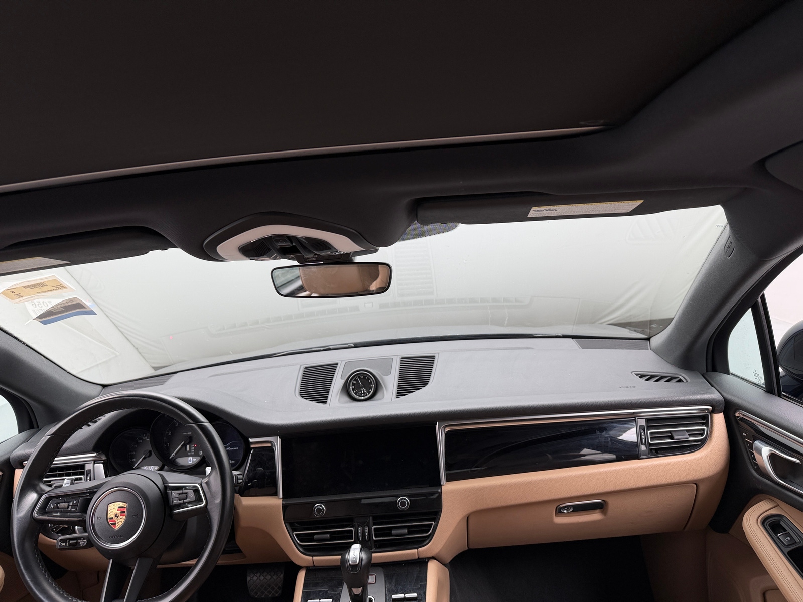 Thumbnail: 2023 Porsche Macan - 2