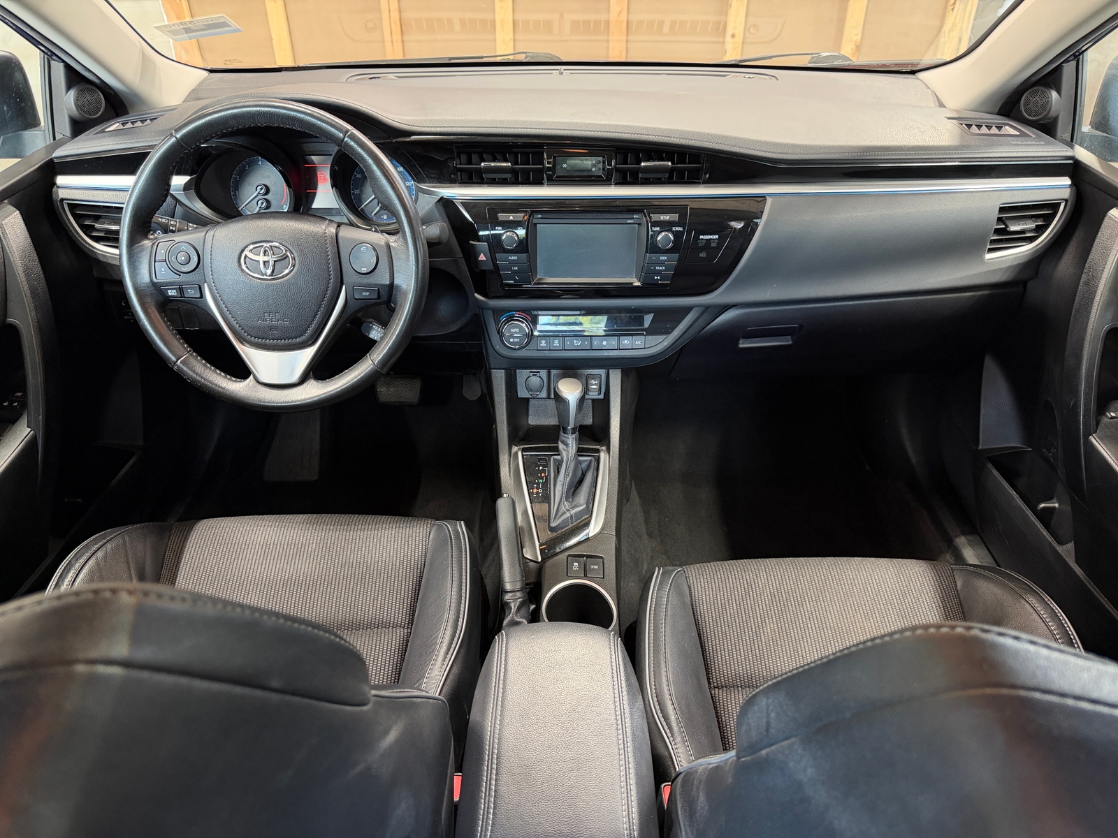 Thumbnail: 2016 Toyota Corolla - 3