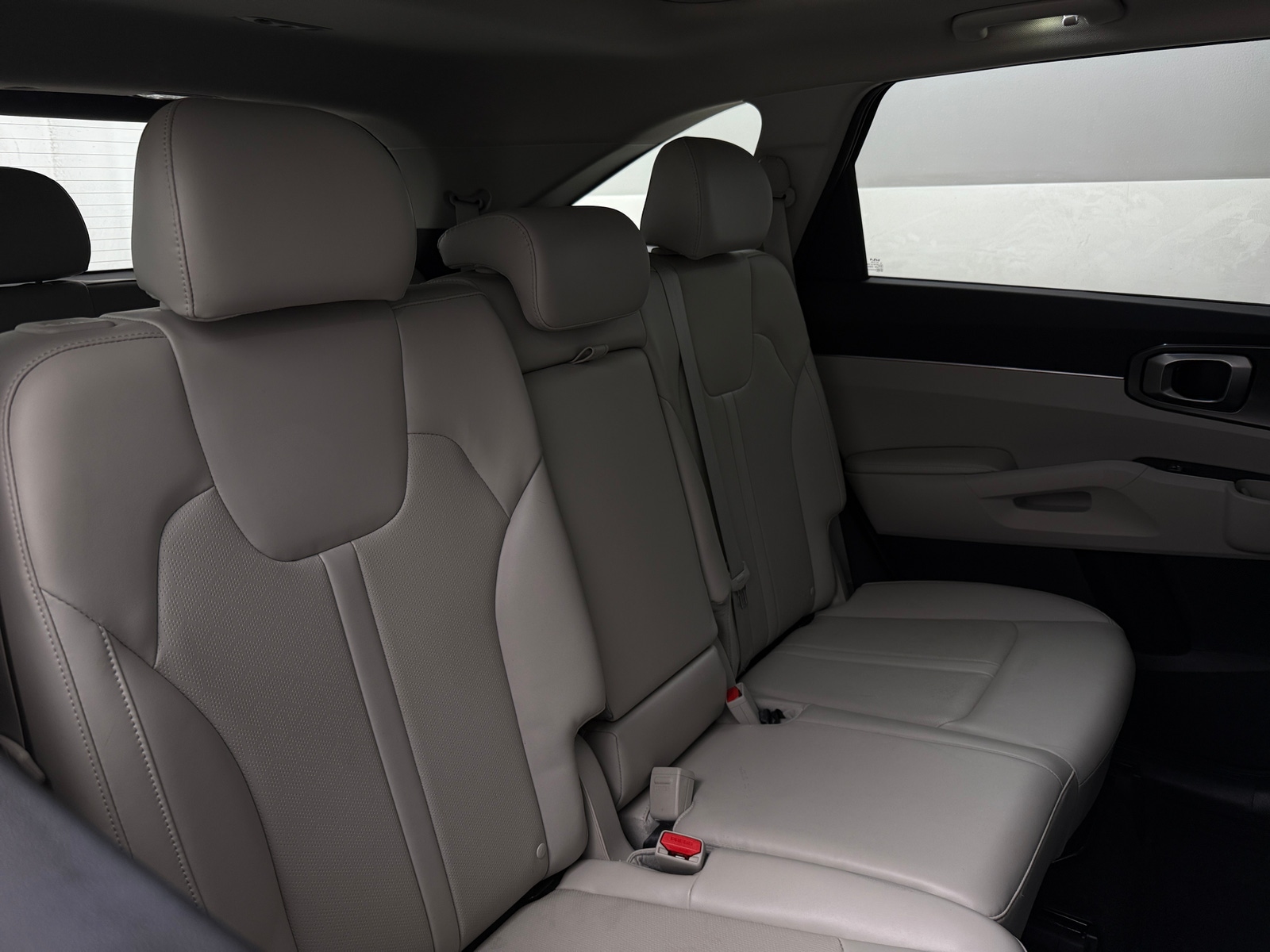 Thumbnail: 2023 Kia Sorento - 5