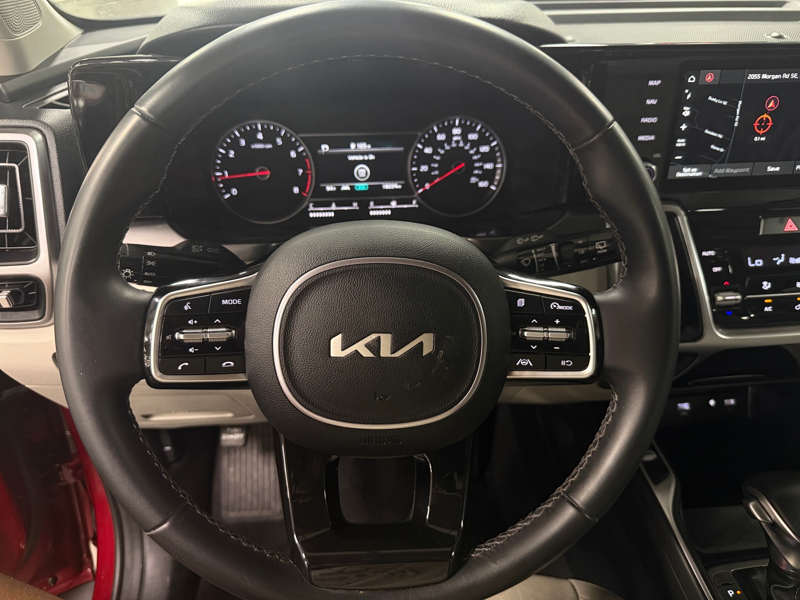 Thumbnail: 2023 Kia Sorento - 4