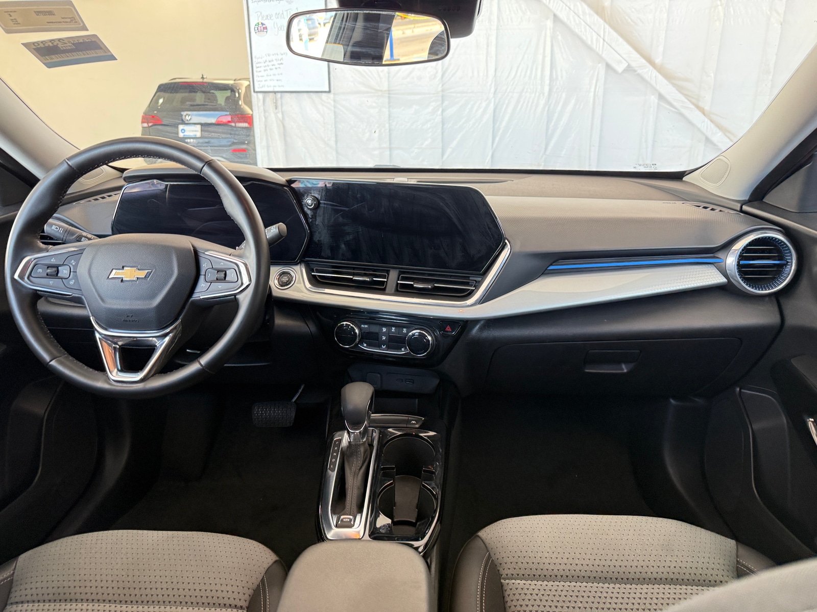 Thumbnail: 2025 Chevrolet Trax - 2