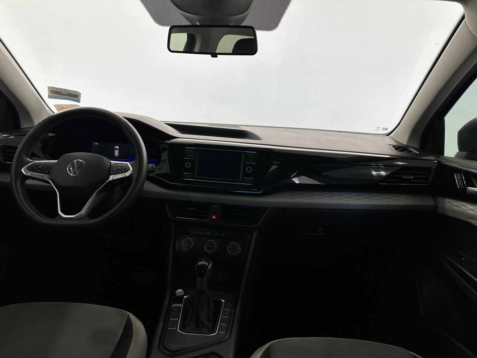 Thumbnail: 2022 Volkswagen Taos - 3