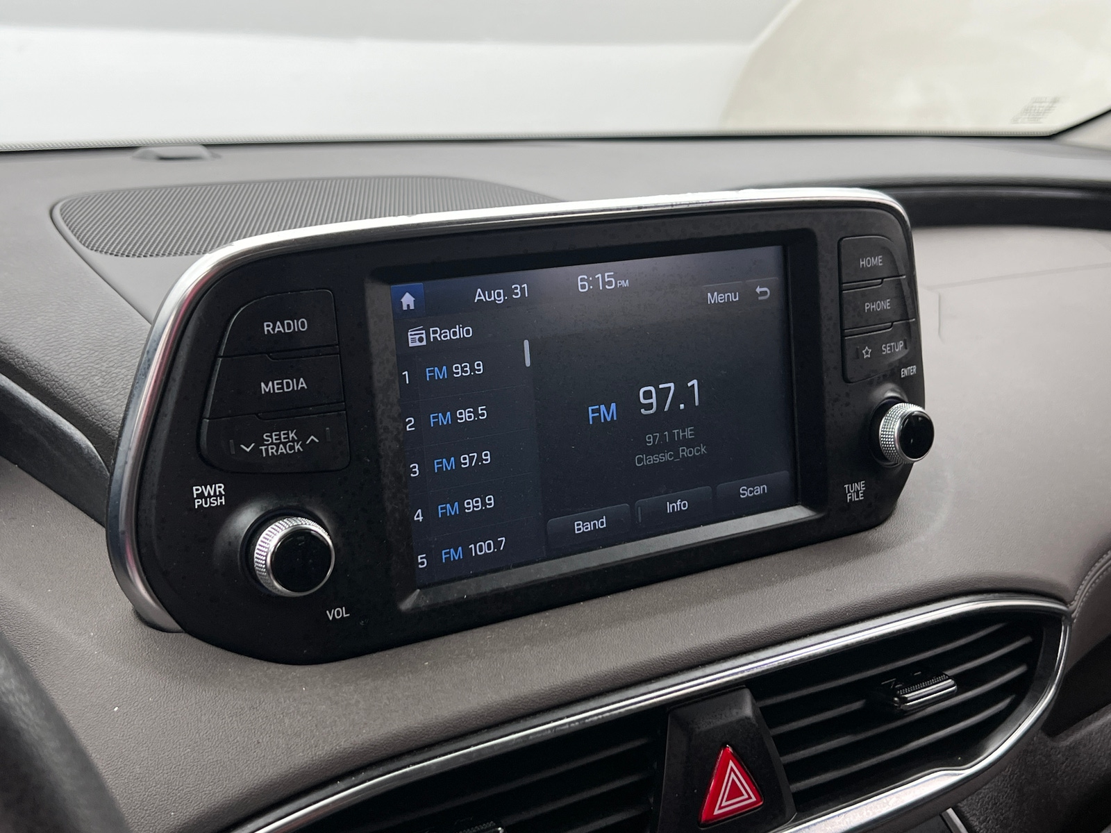 Thumbnail: 2019 Hyundai Santa Fe - 4