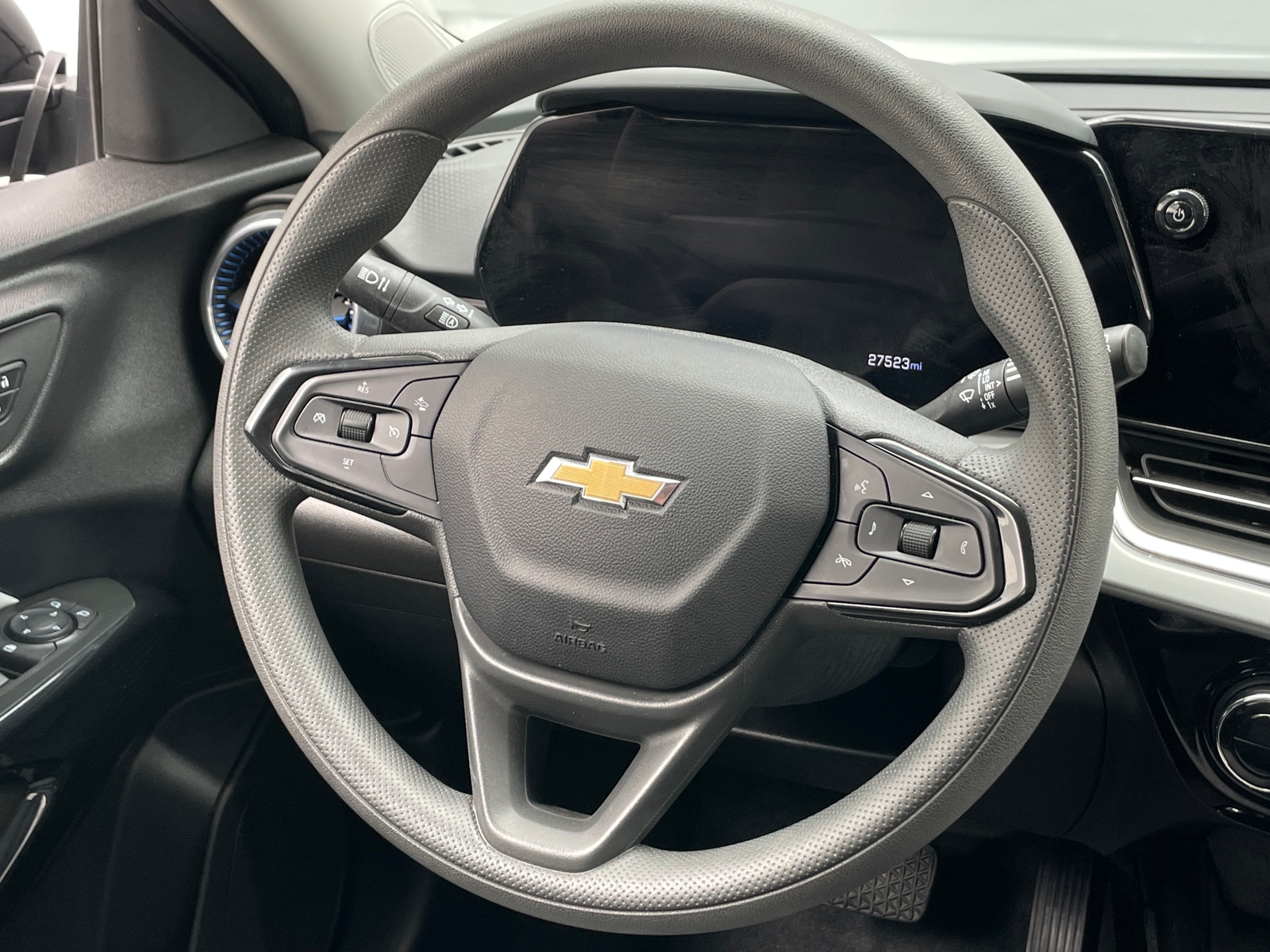 Thumbnail: 2025 Chevrolet Trax - 4