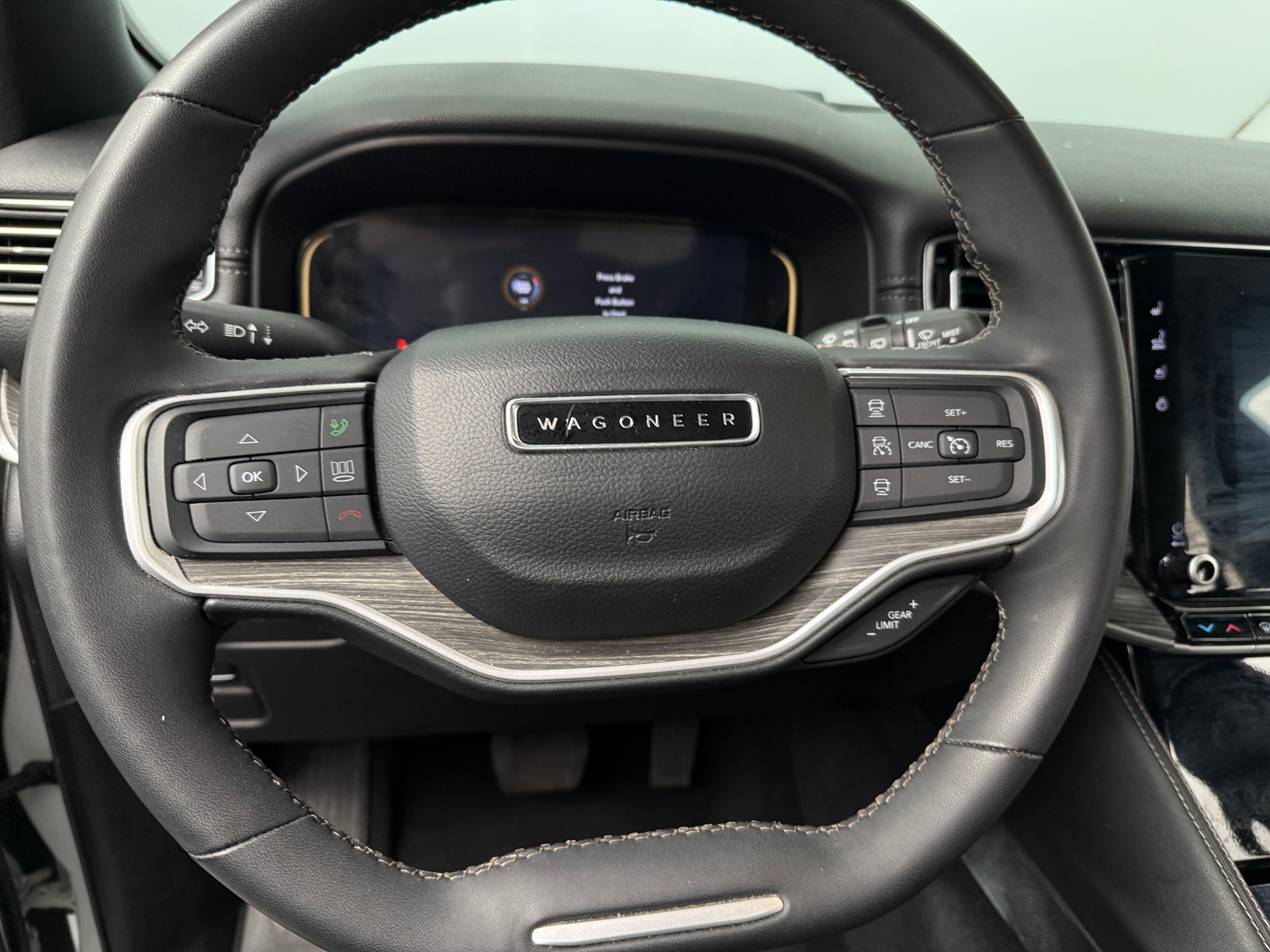 Thumbnail: 2024 Jeep Wagoneer - 4