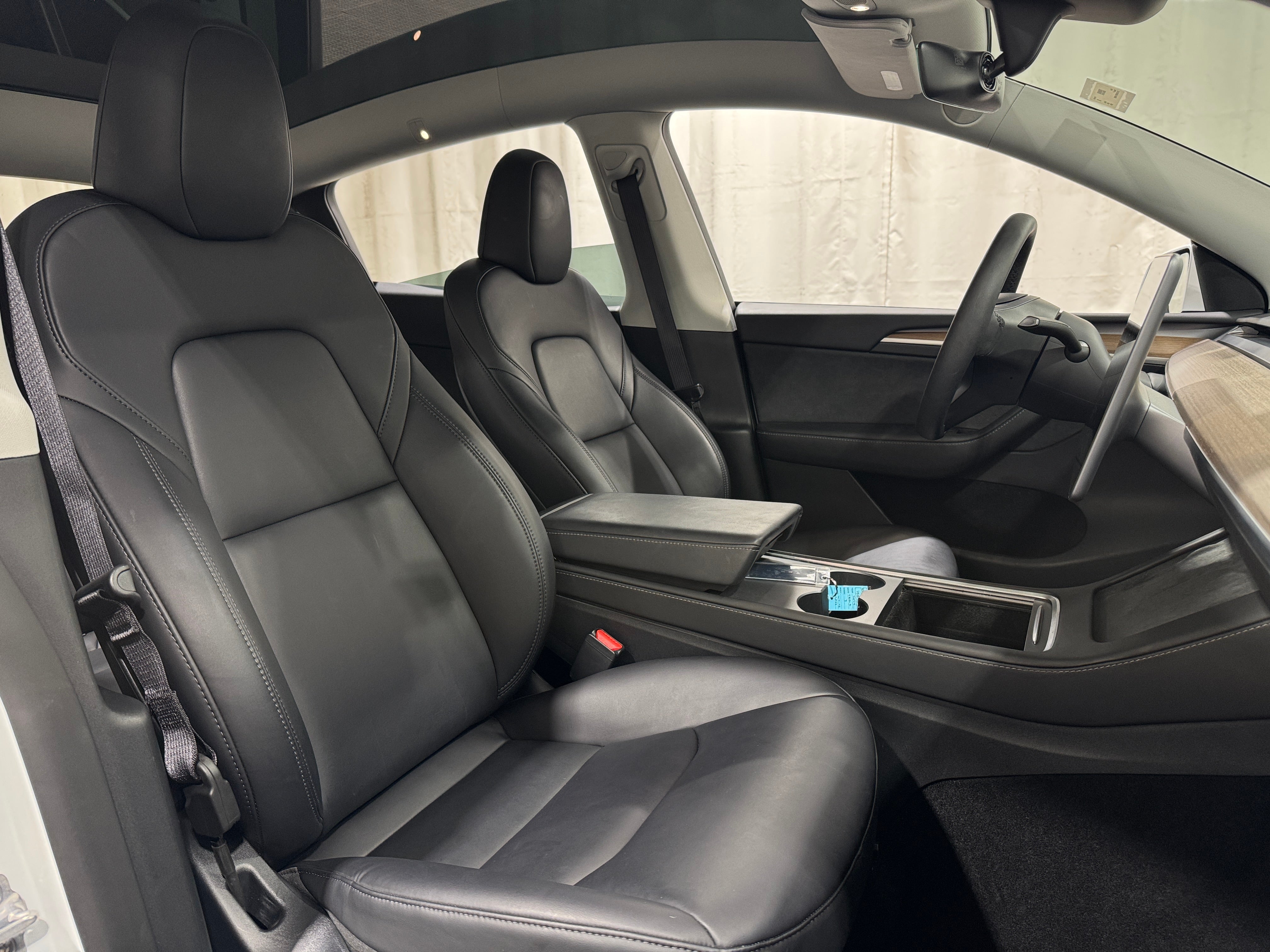 2024 Tesla Model Y Long Range - Photo 5