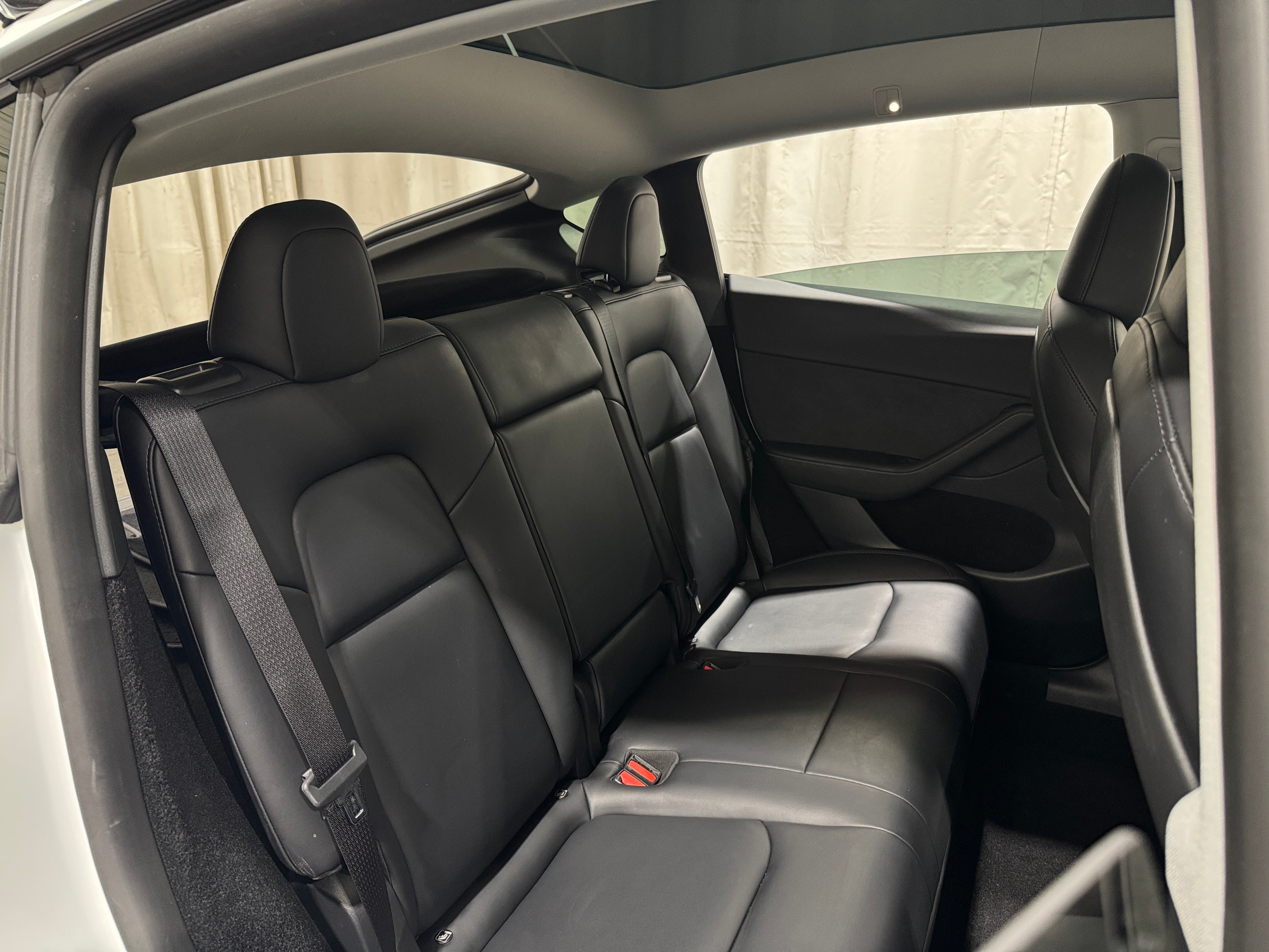 2024 Tesla Model Y Long Range - Photo 7