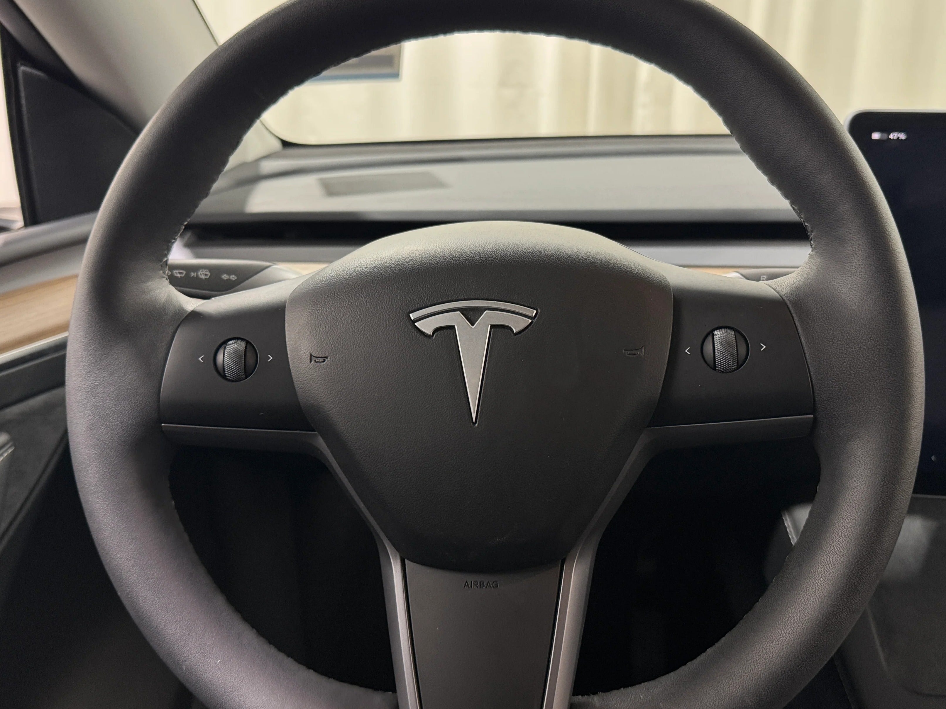 2024 Tesla Model Y Long Range - Photo 9