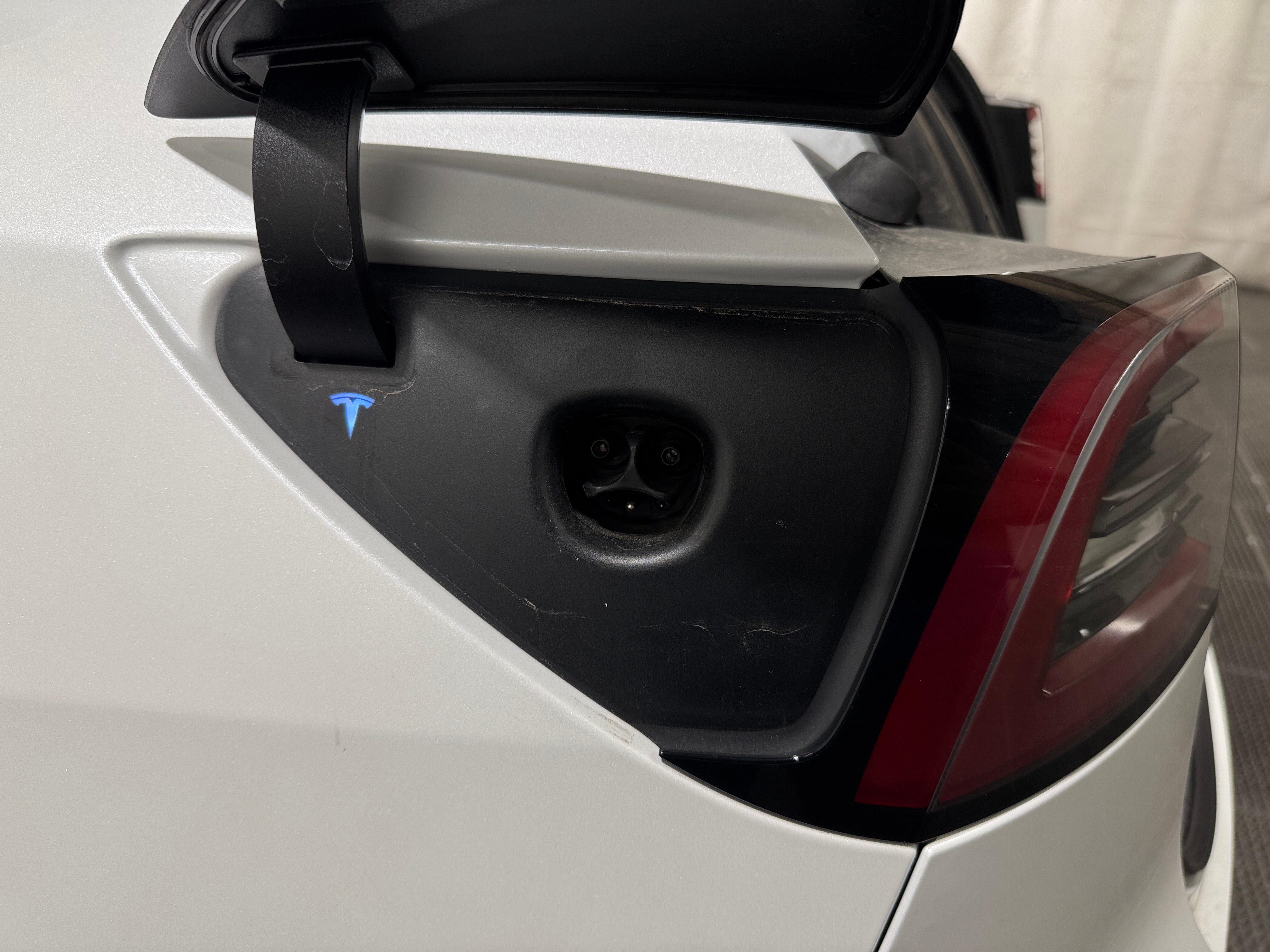 2024 Tesla Model Y Long Range - Photo 13