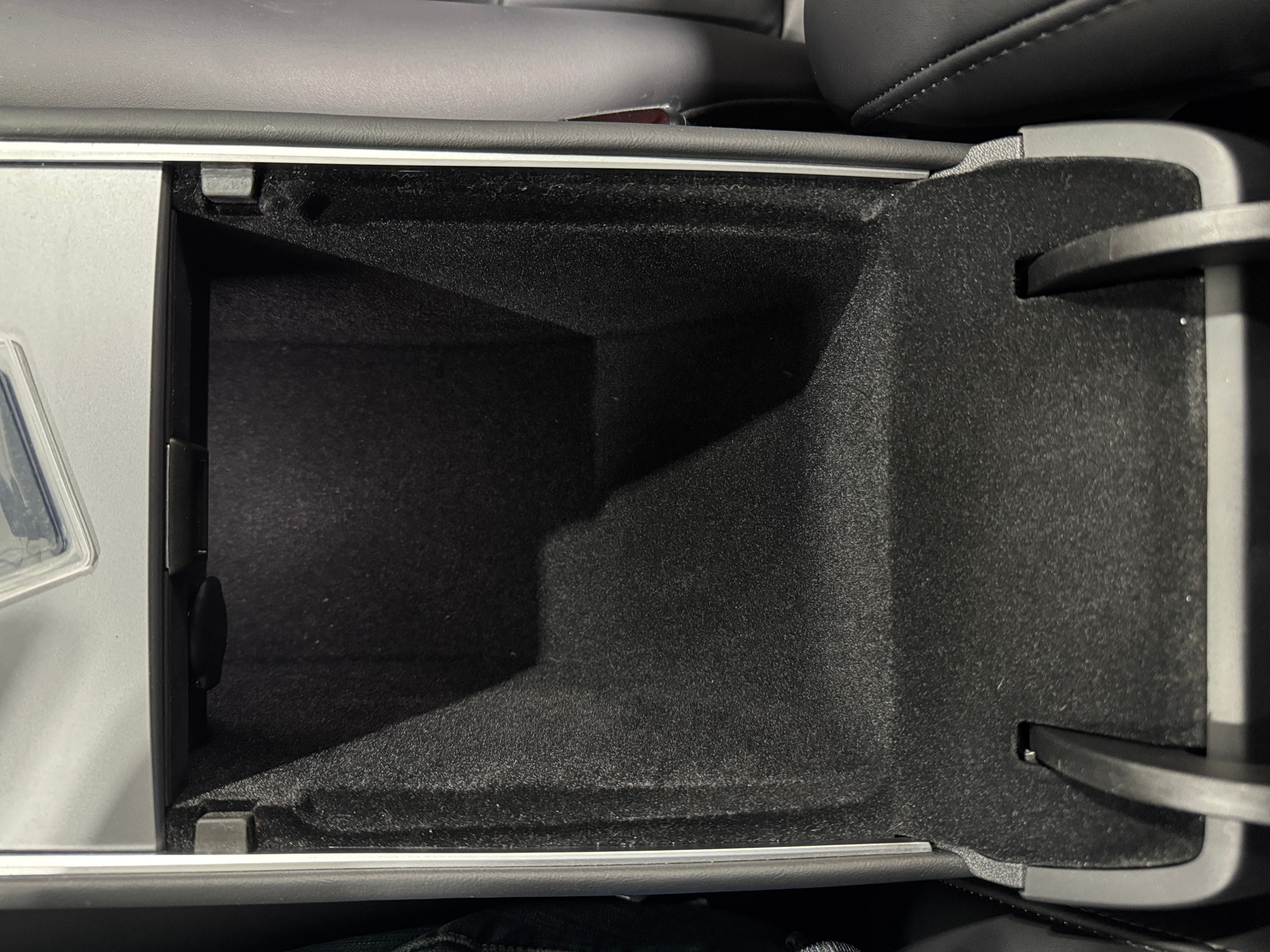 2024 Tesla Model Y Long Range - Photo 21