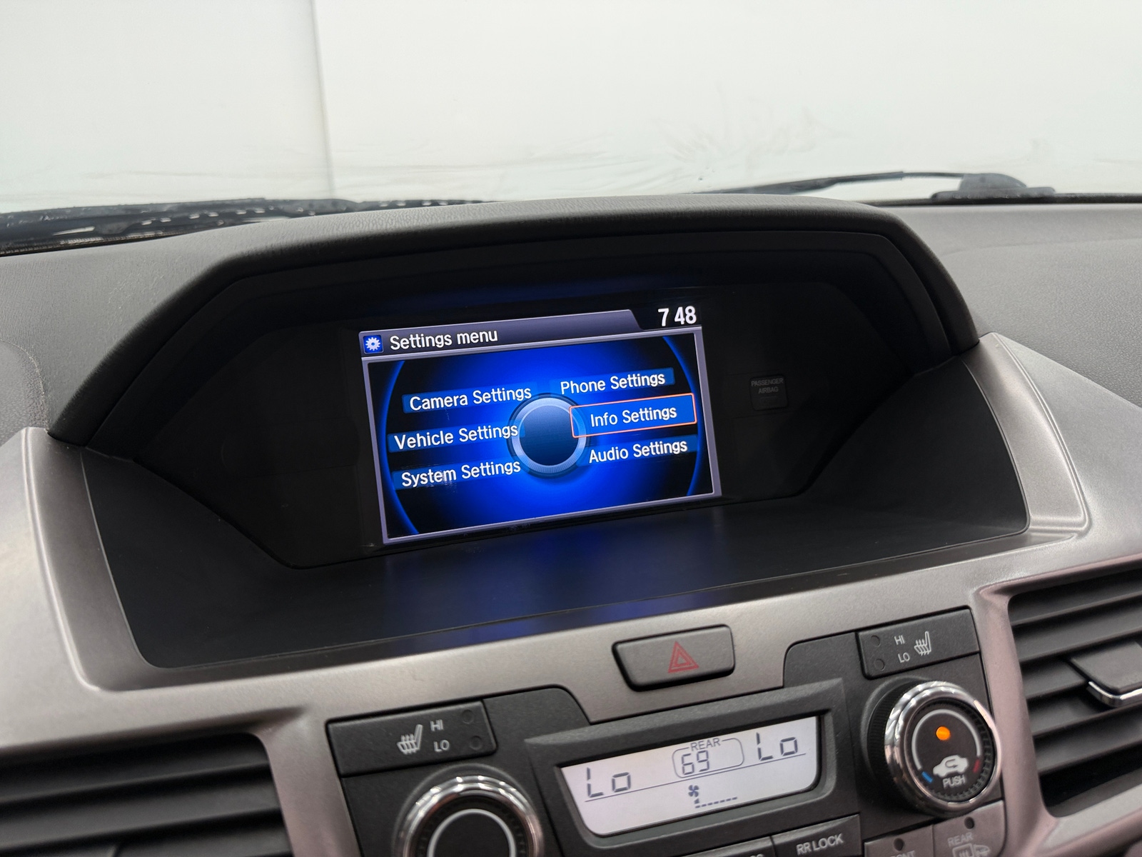 Thumbnail: 2017 Honda Odyssey - 4