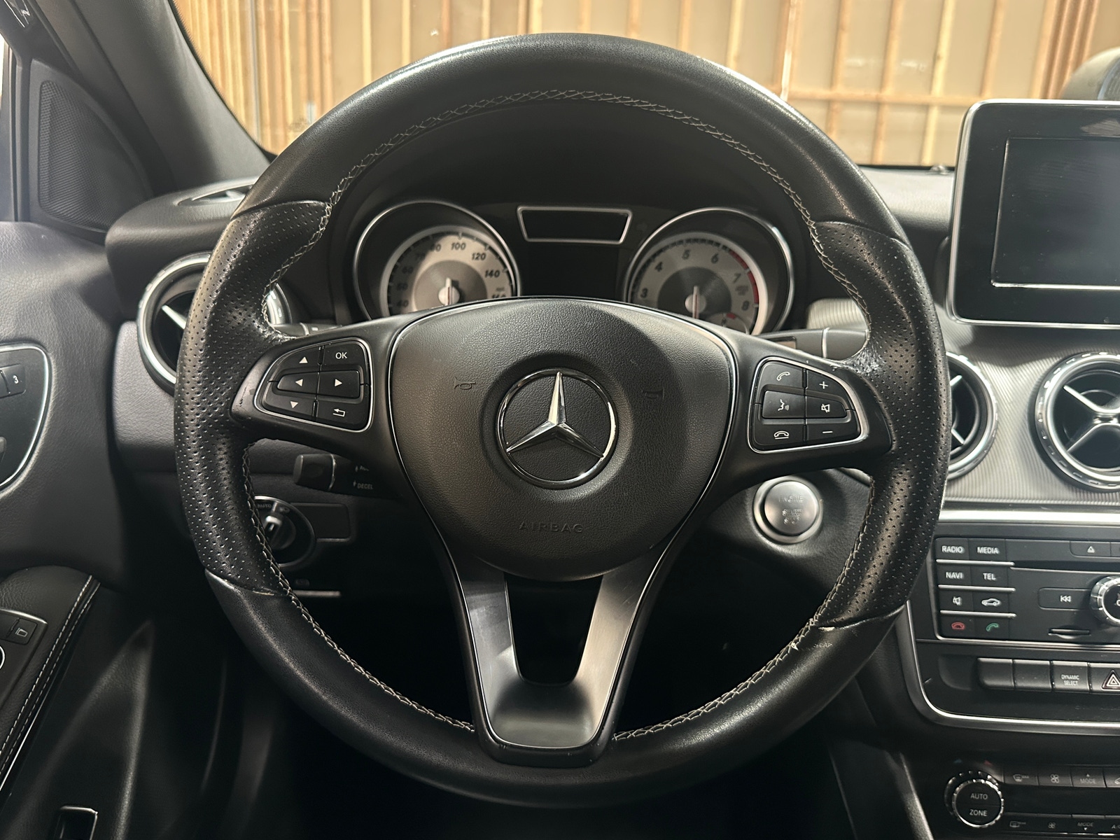 Thumbnail: 2017 Mercedes-Benz GLA - 4