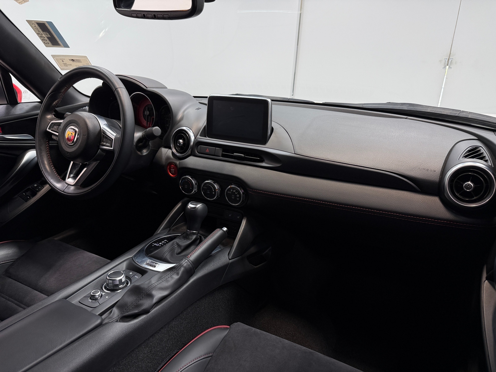 Thumbnail: 2017 Fiat 124 Spider - 2
