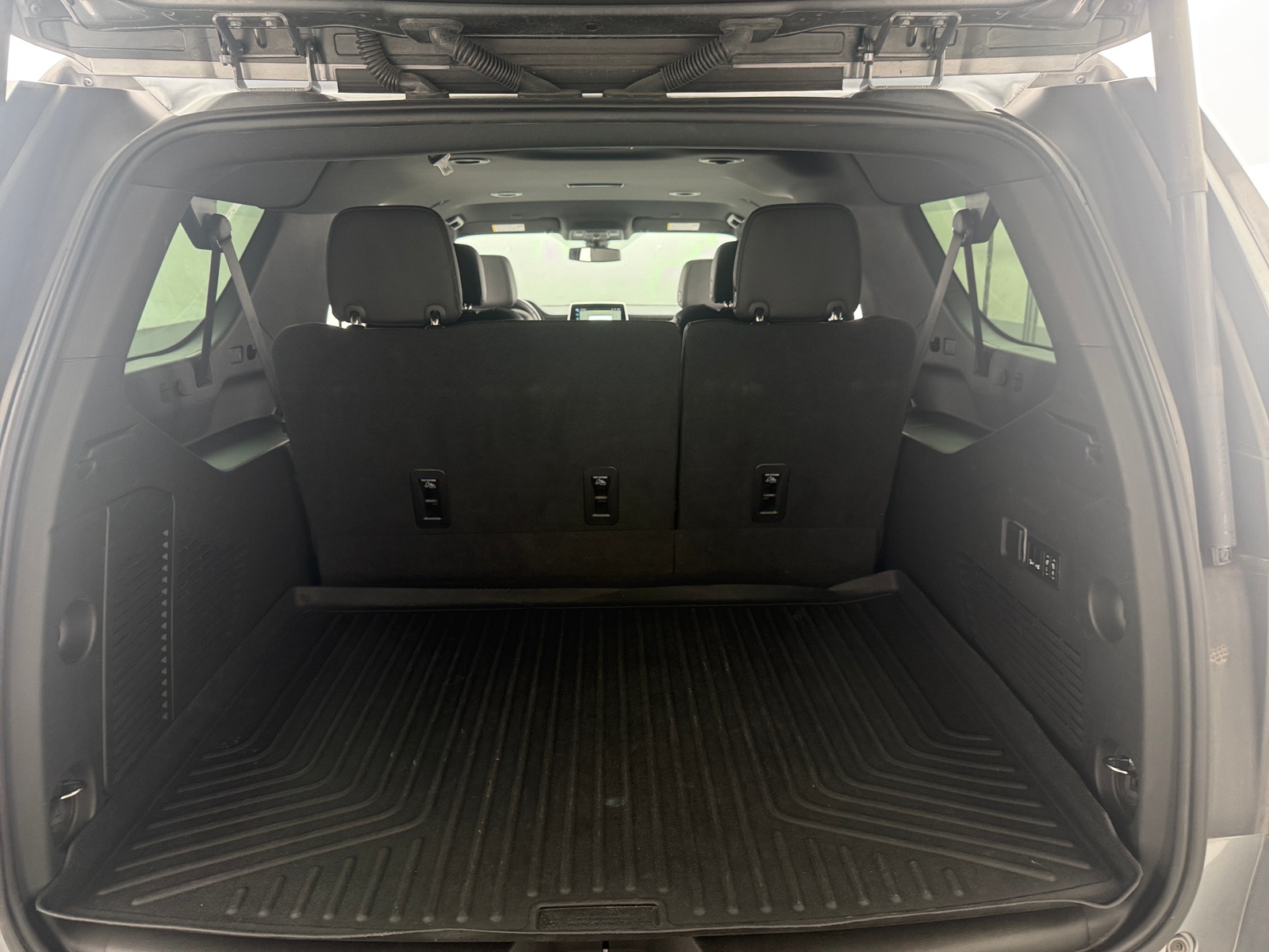Thumbnail: 2022 Chevrolet Suburban - 6