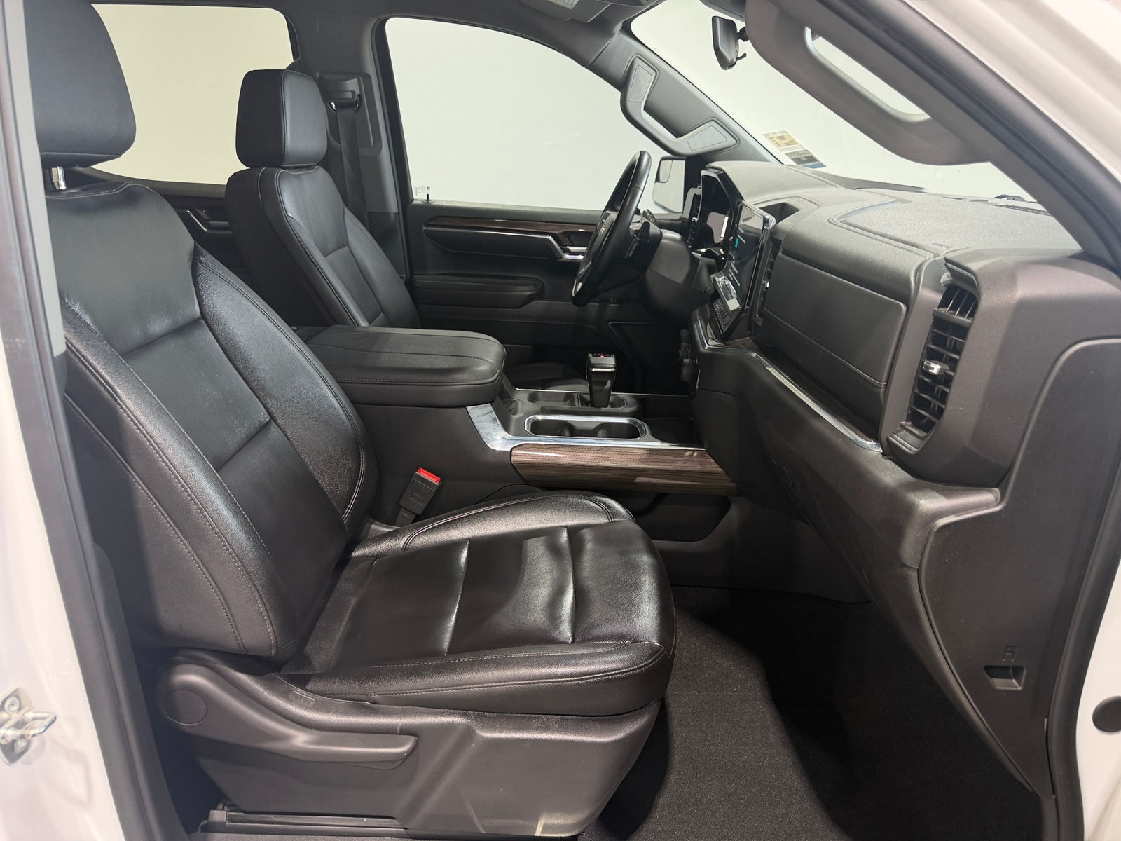 Thumbnail: 2024 Chevrolet Silverado 1500 - 2