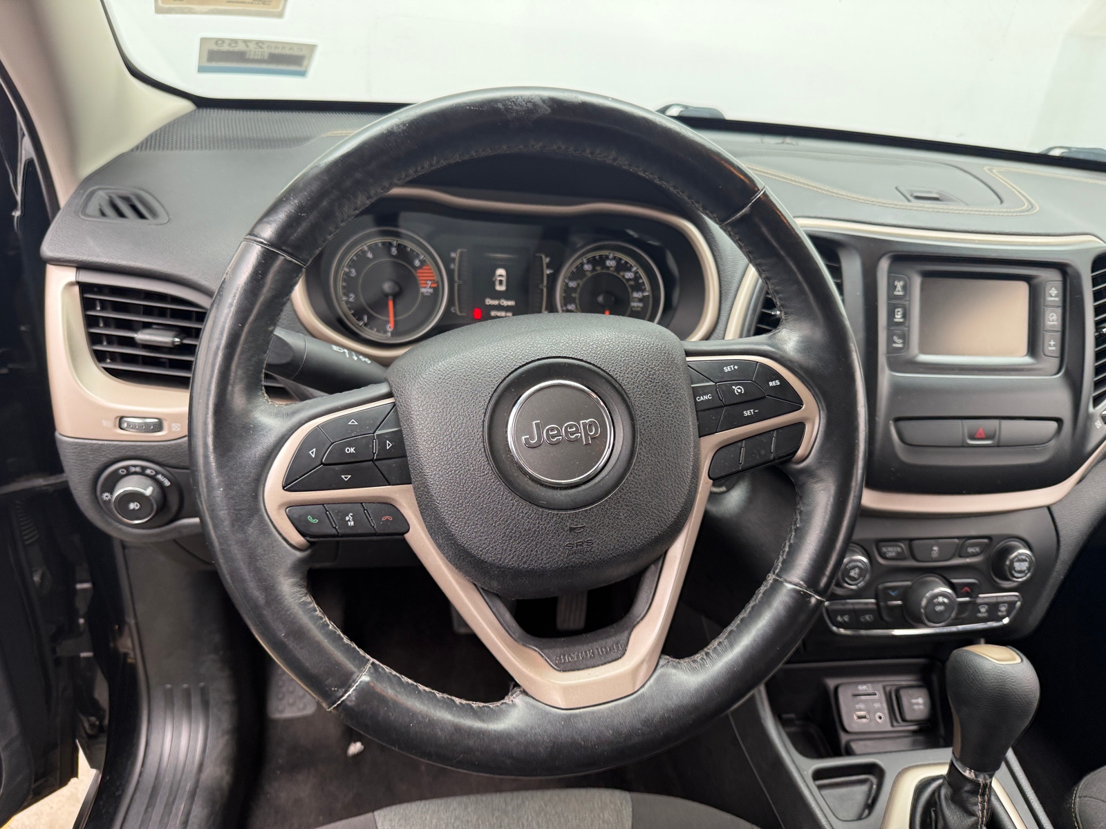 Thumbnail: 2018 Jeep Cherokee - 5