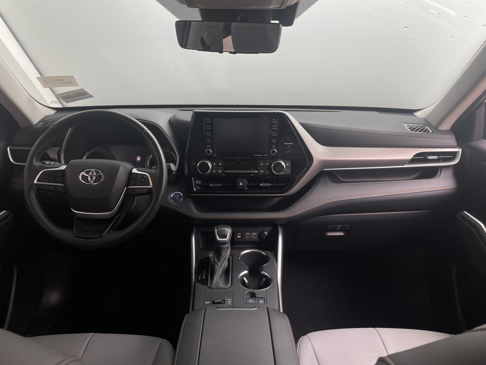Thumbnail: 2022 Toyota Highlander - 2