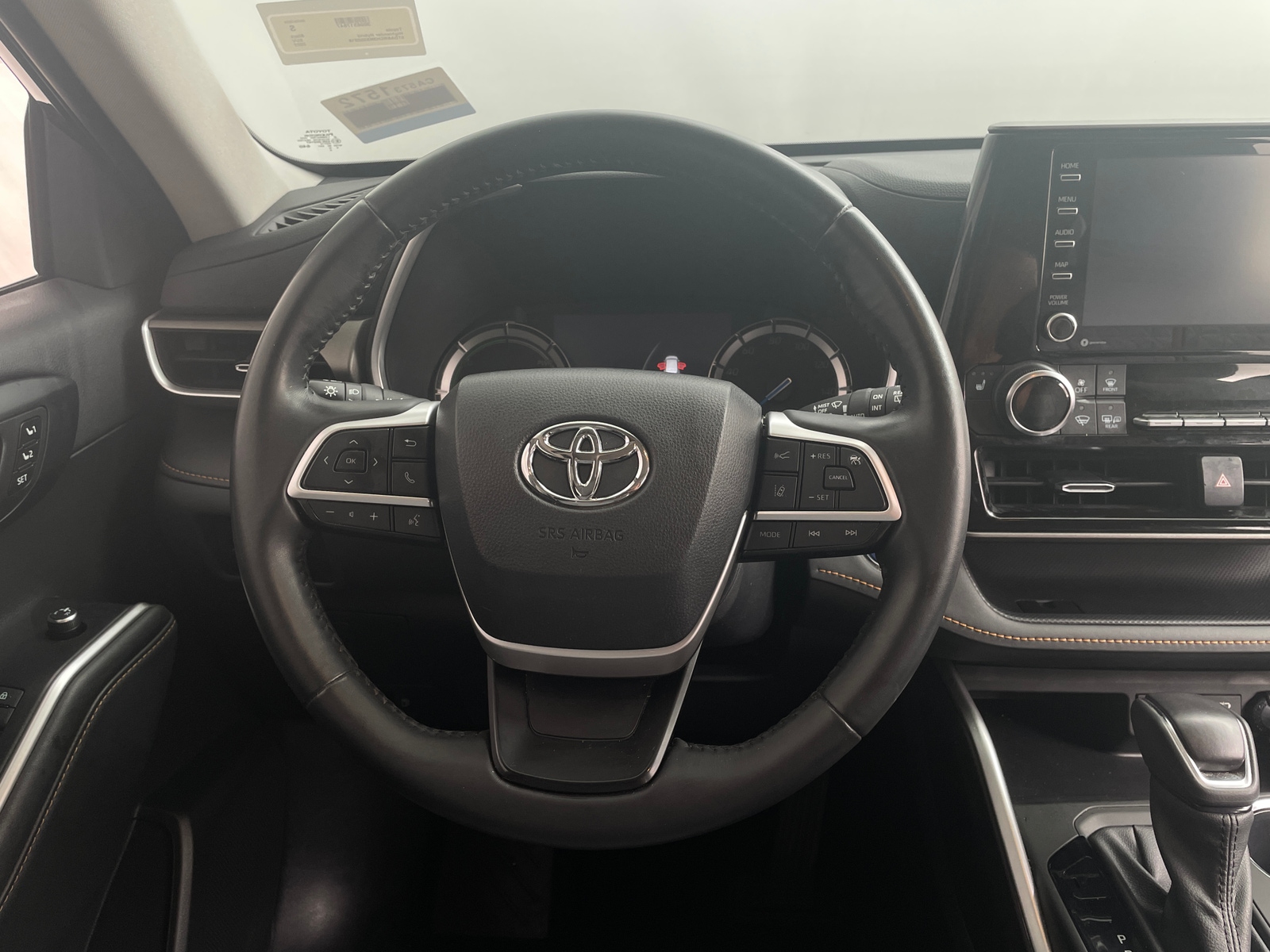 Thumbnail: 2022 Toyota Highlander - 4