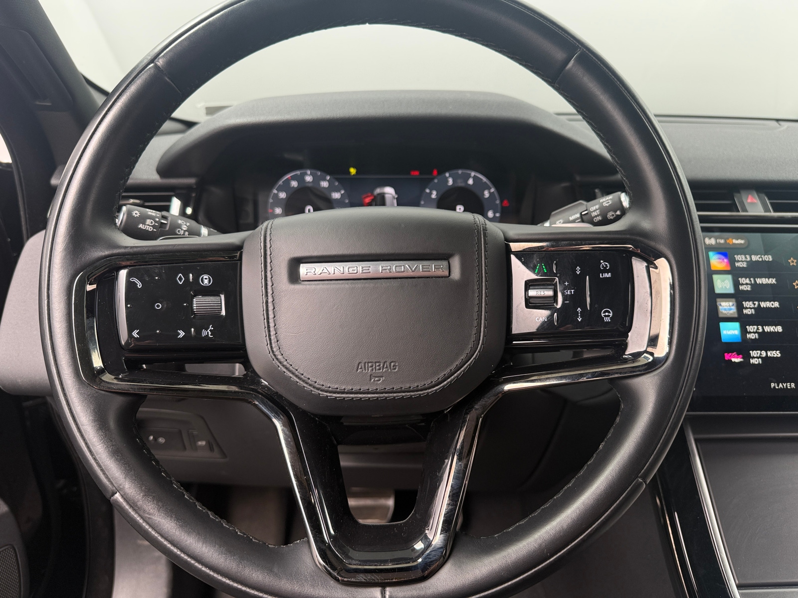 Thumbnail: 2025 Land Rover Range Rover Velar - 4