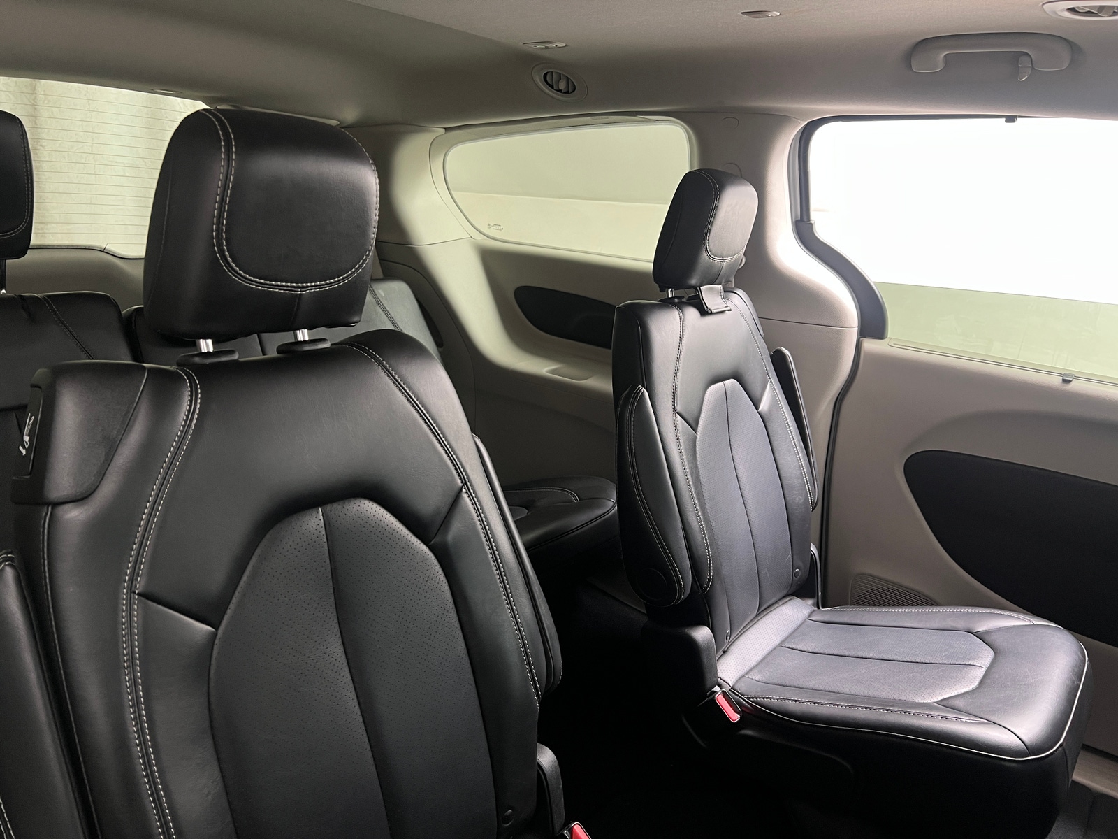 Thumbnail: 2024 Chrysler Pacifica - 5