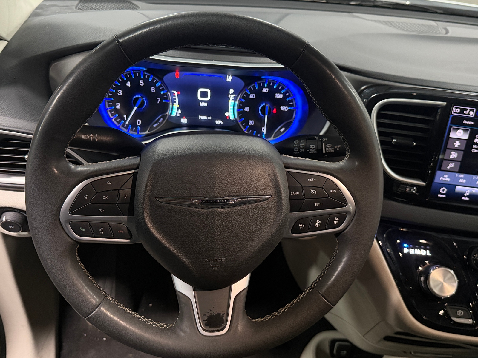 Thumbnail: 2024 Chrysler Pacifica - 4