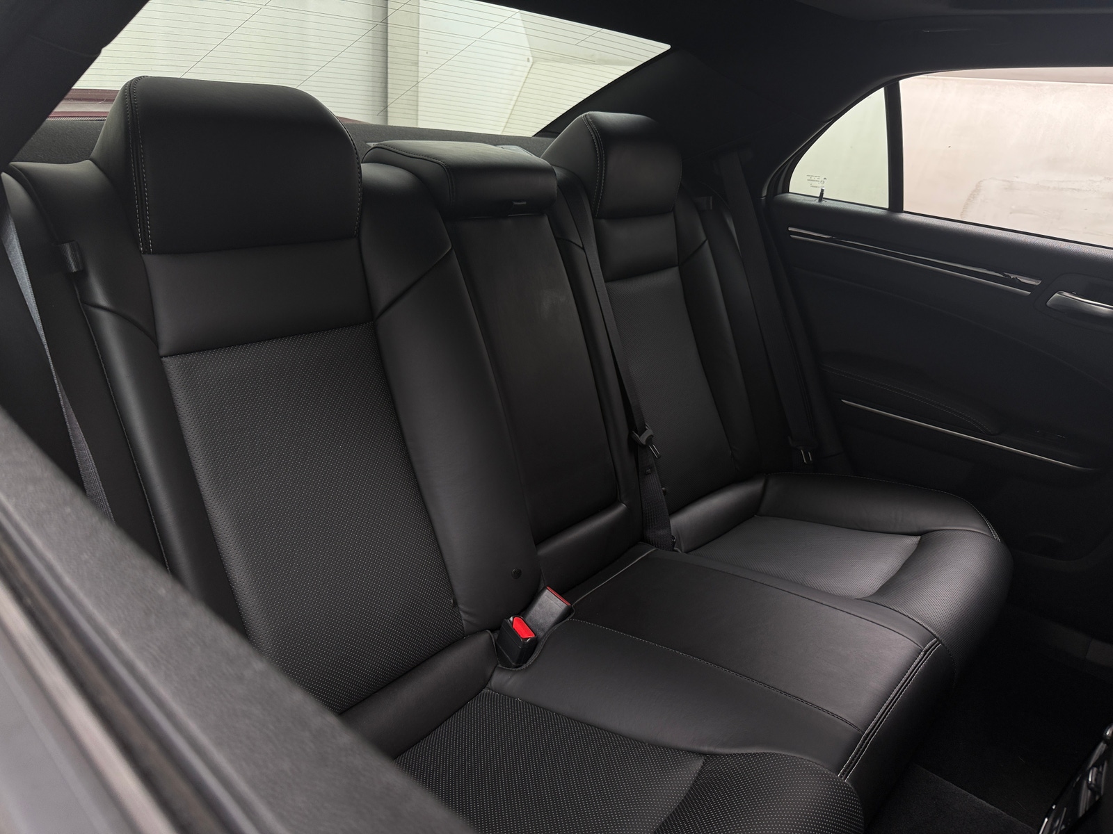 Thumbnail: 2023 Chrysler 300 - 5