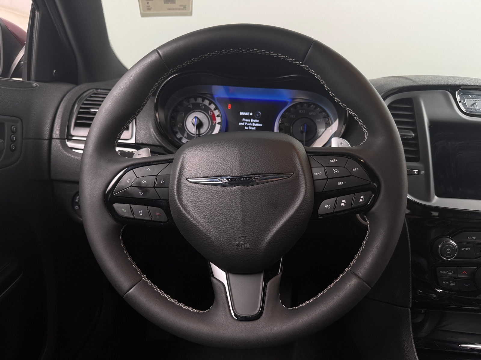 Thumbnail: 2023 Chrysler 300 - 4