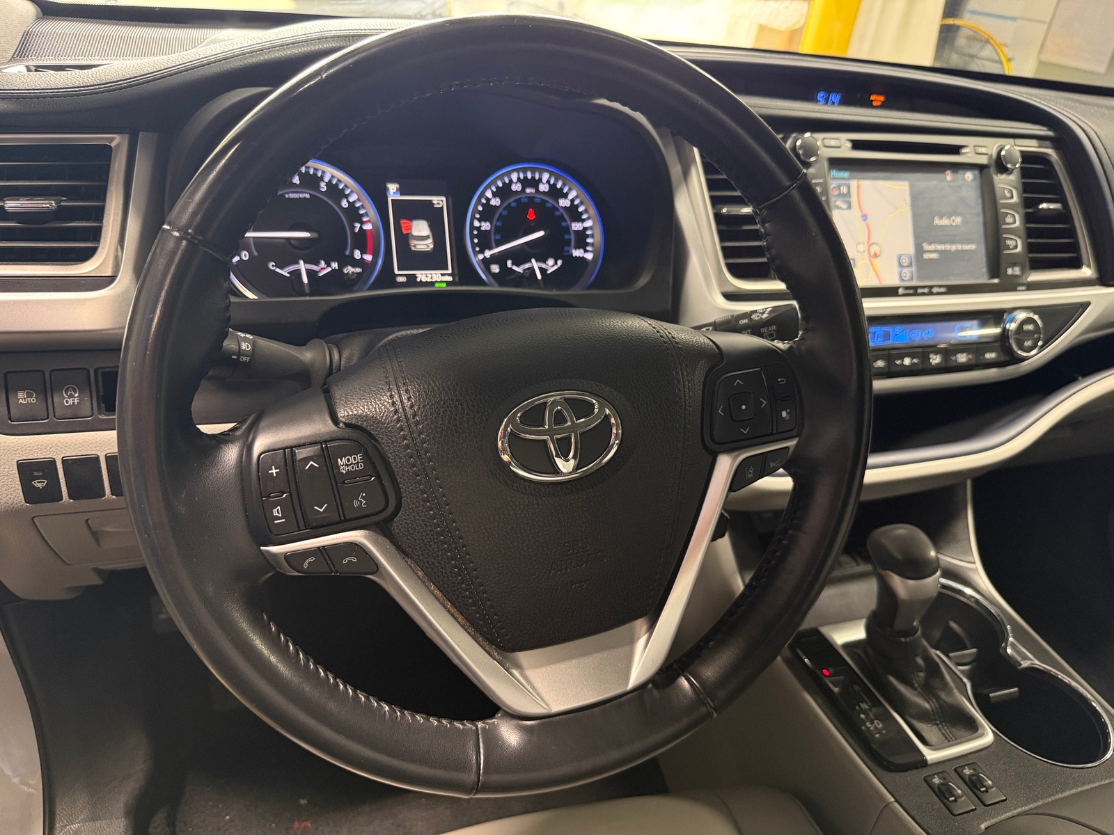 Thumbnail: 2017 Toyota Highlander - 4