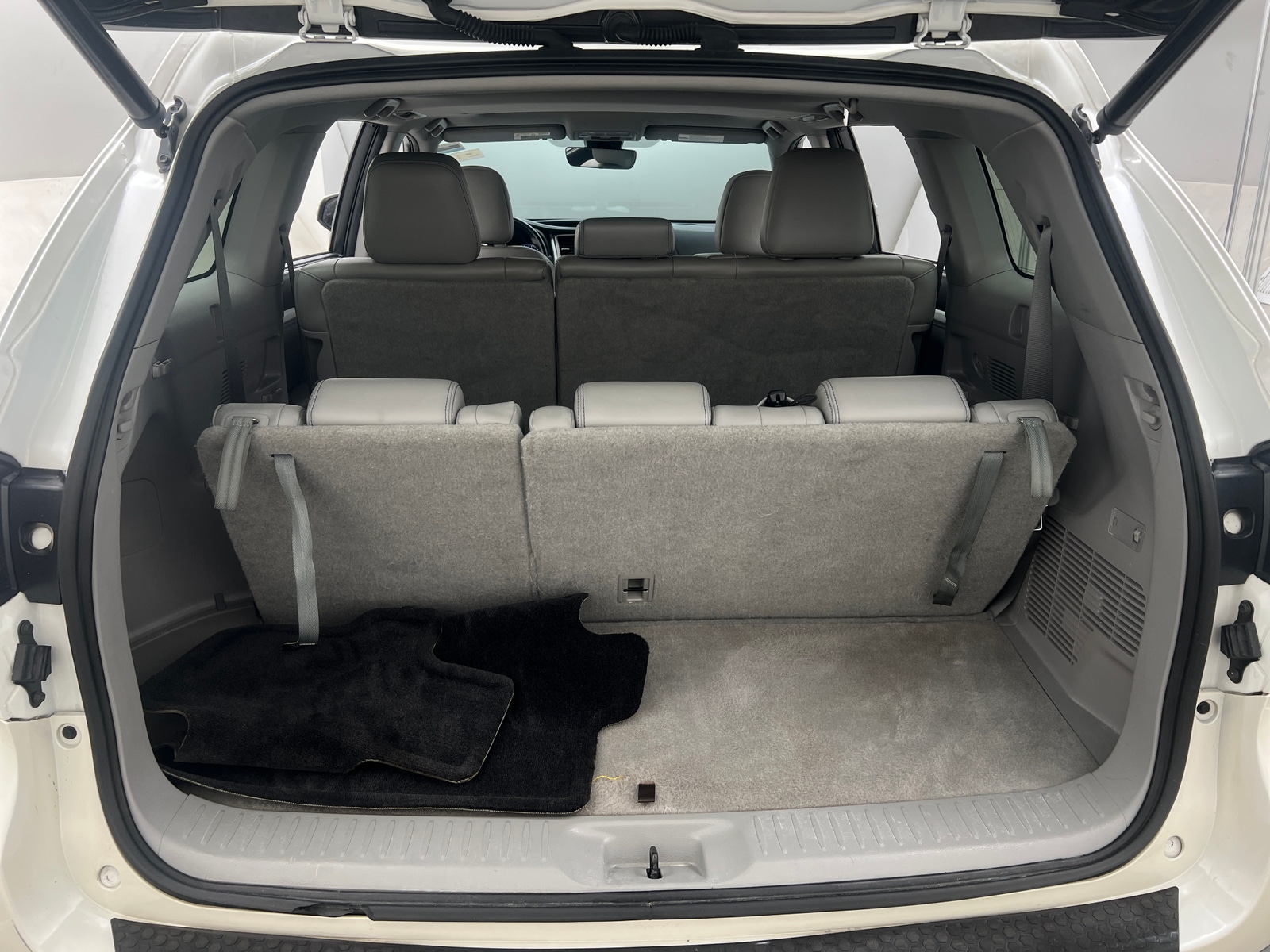 Thumbnail: 2017 Toyota Highlander - 6