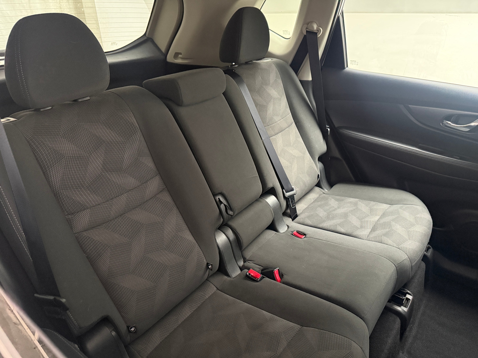 Thumbnail: 2016 Nissan Rogue - 6