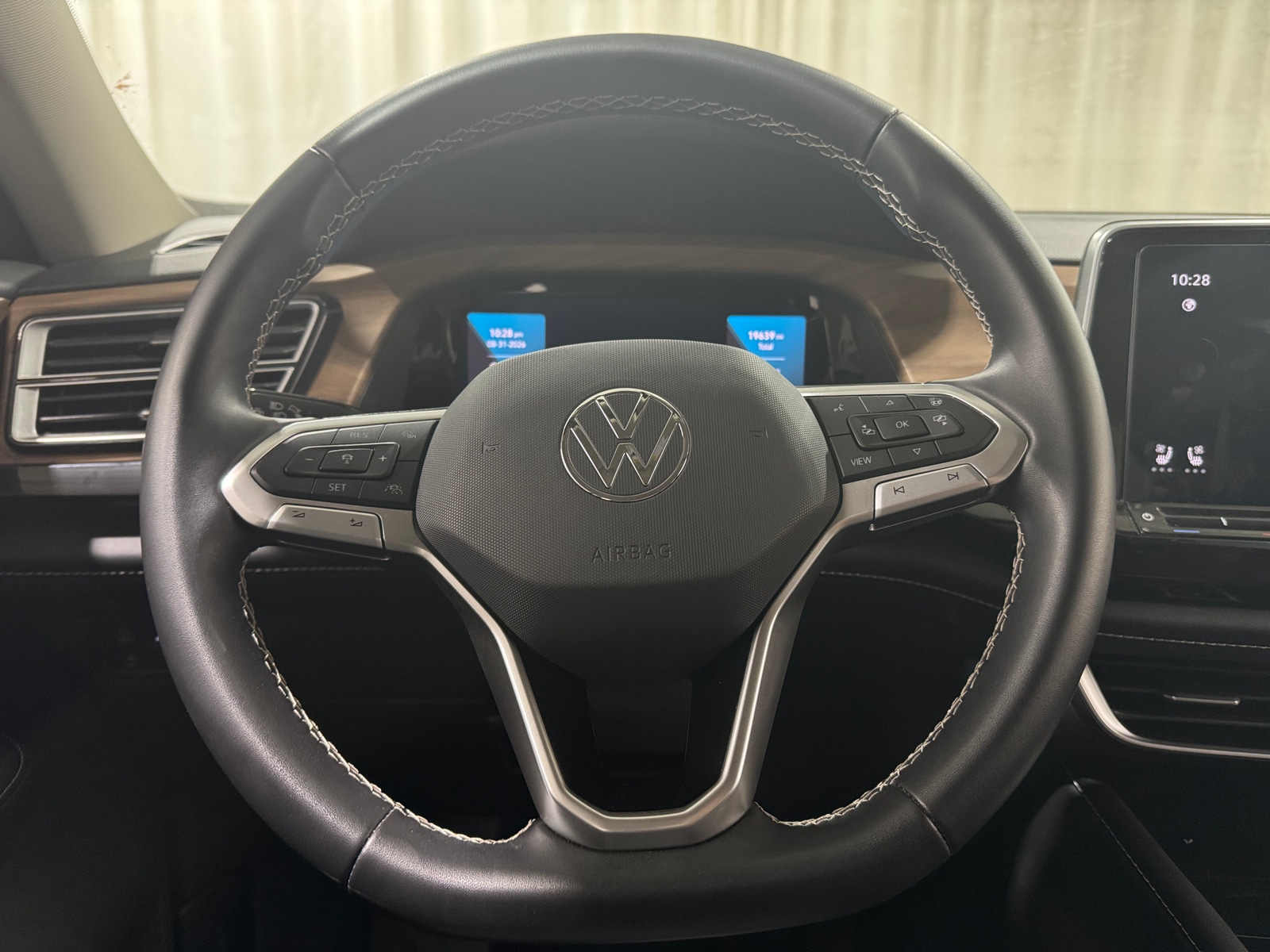 Thumbnail: 2026 Volkswagen Atlas - 4