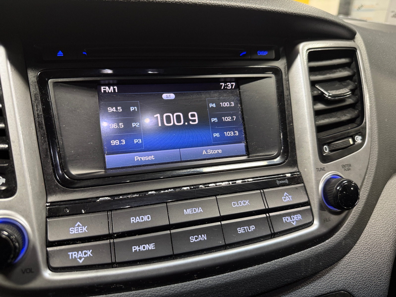 Thumbnail: 2017 Hyundai Tucson - 4