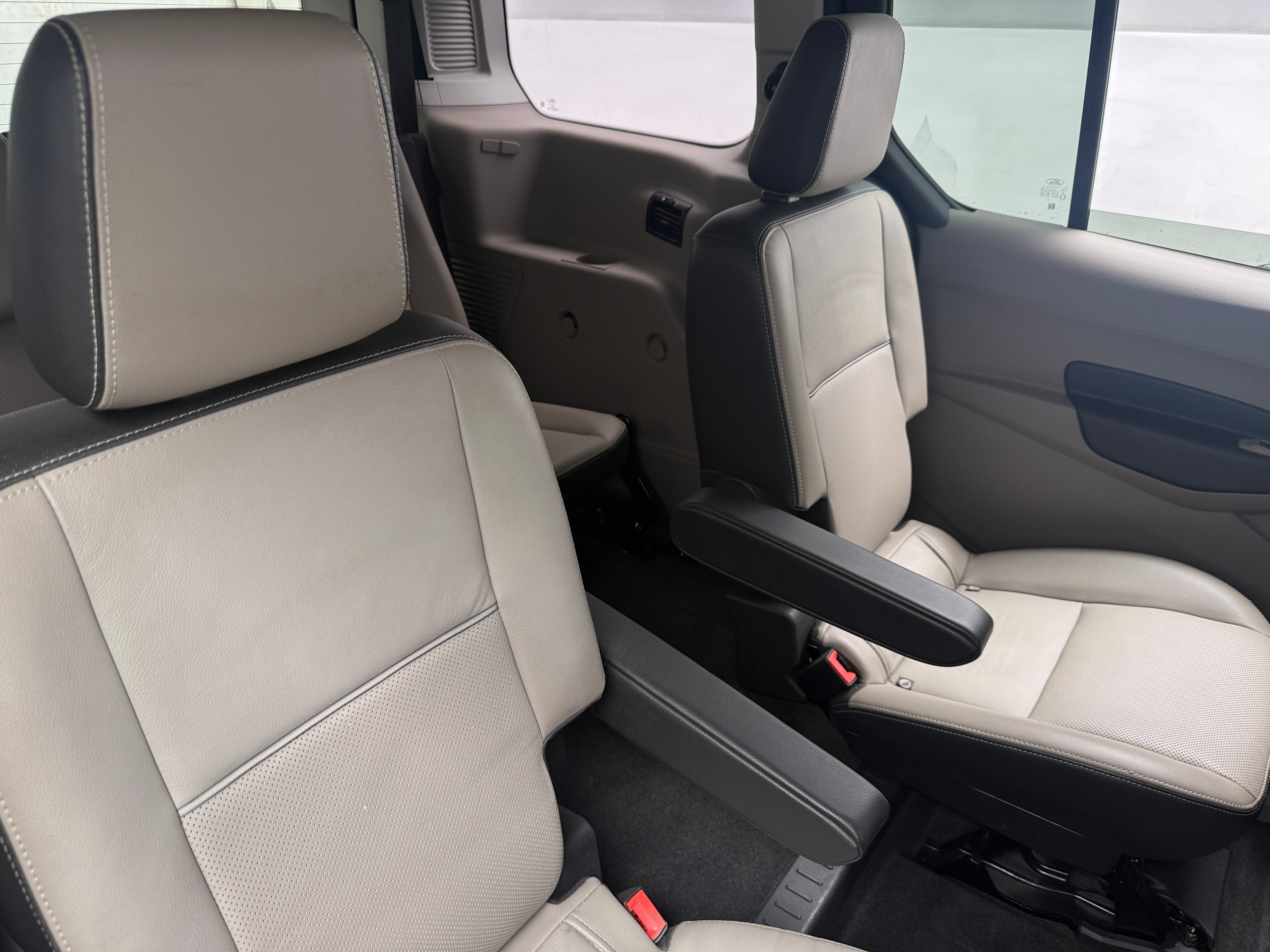 2018 Ford Transit Connect Titanium - Photo 4