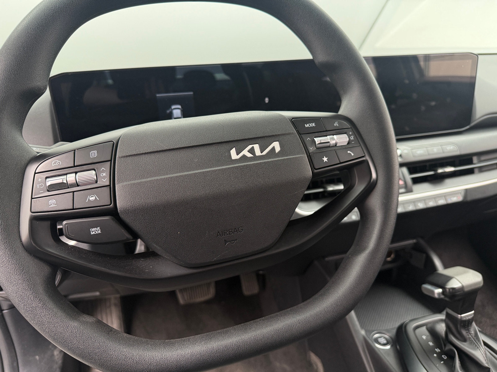Thumbnail: 2025 Kia K4 - 5