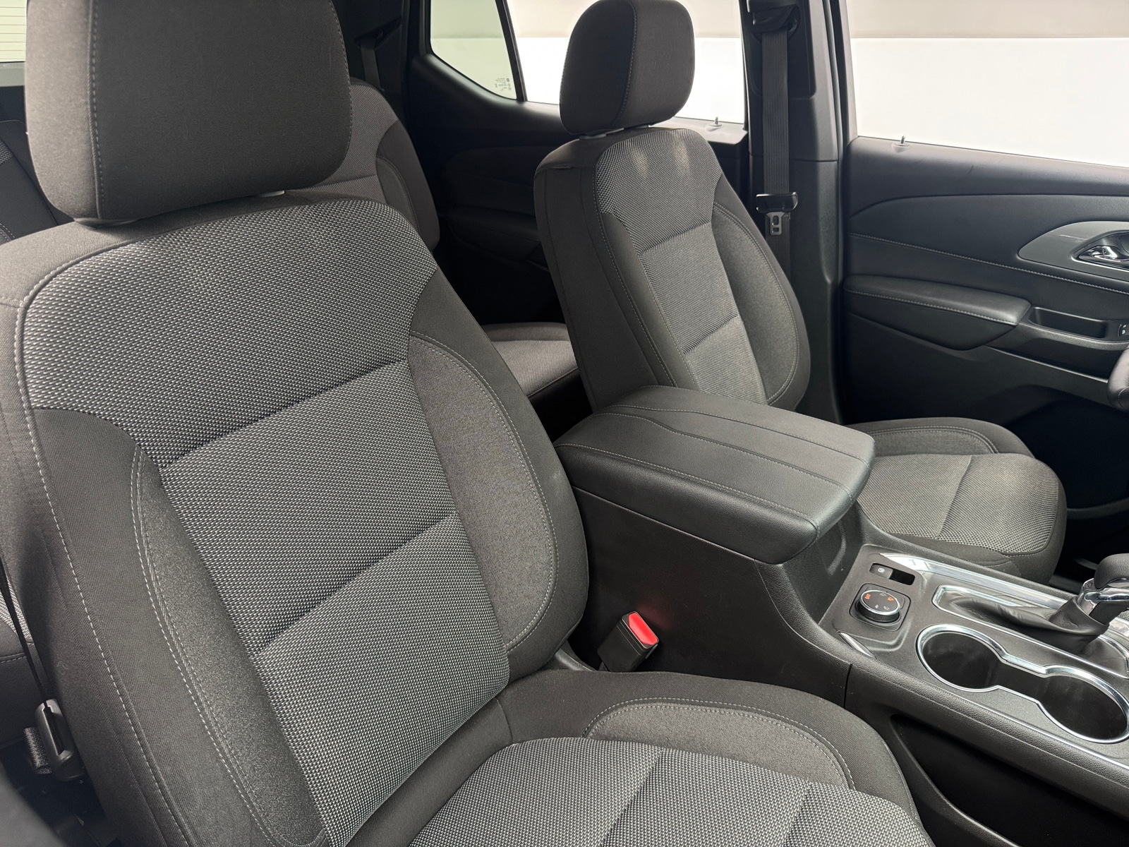 Thumbnail: 2023 Chevrolet Traverse - 2