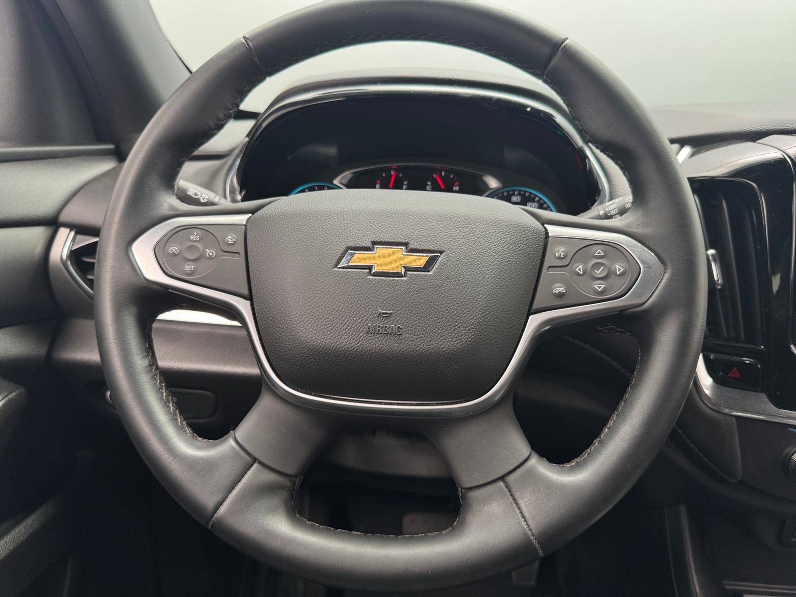 Thumbnail: 2023 Chevrolet Traverse - 5