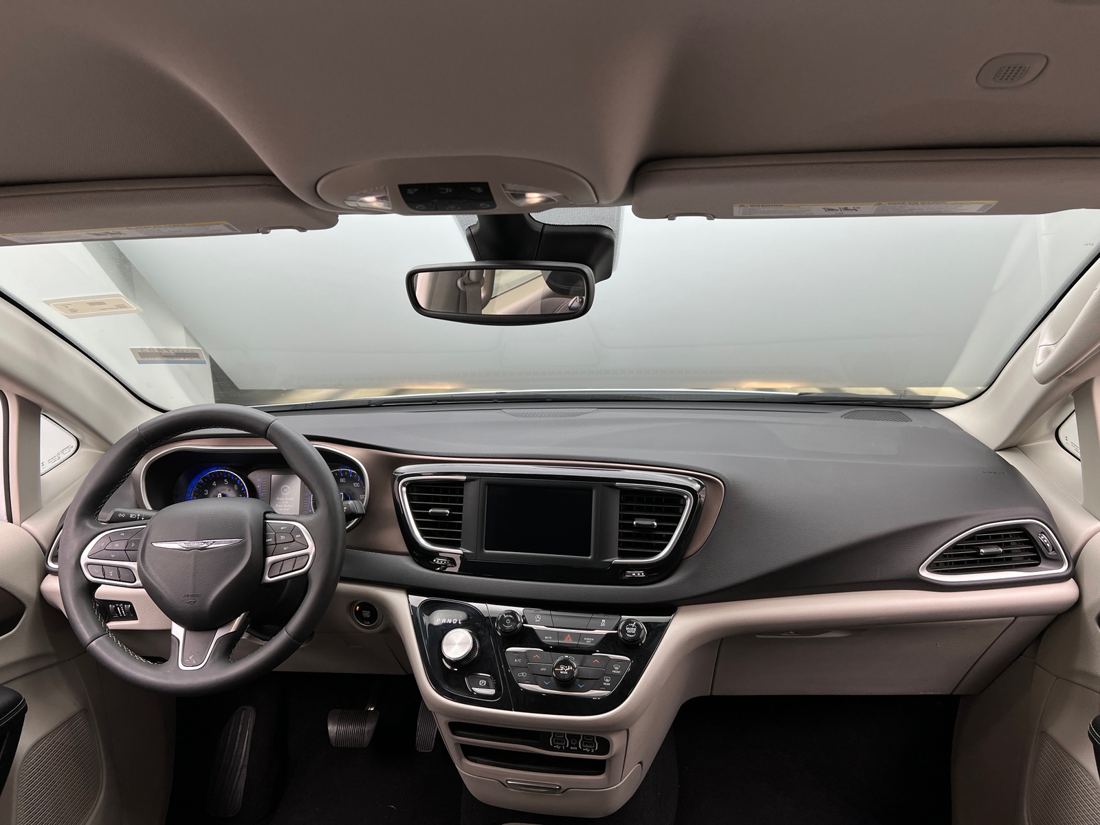 Thumbnail: 2024 Chrysler Voyager - 3
