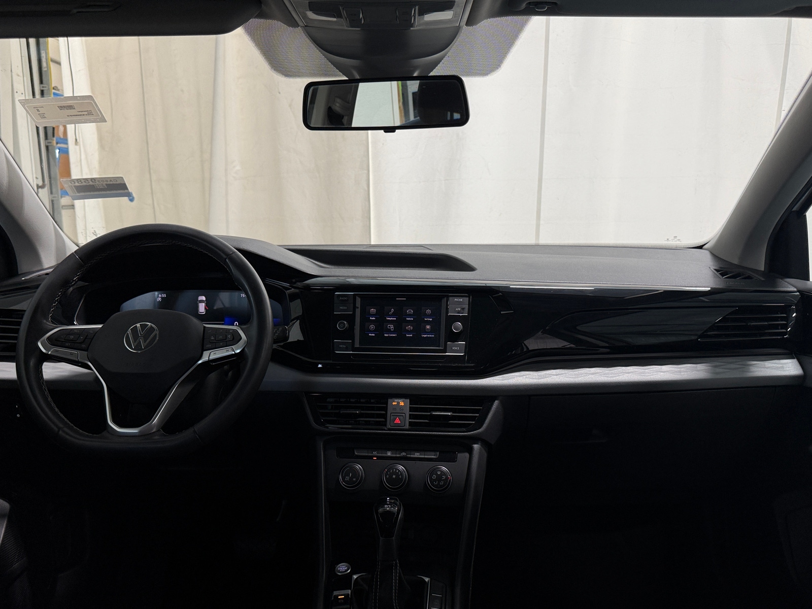 Thumbnail: 2022 Volkswagen Taos - 3