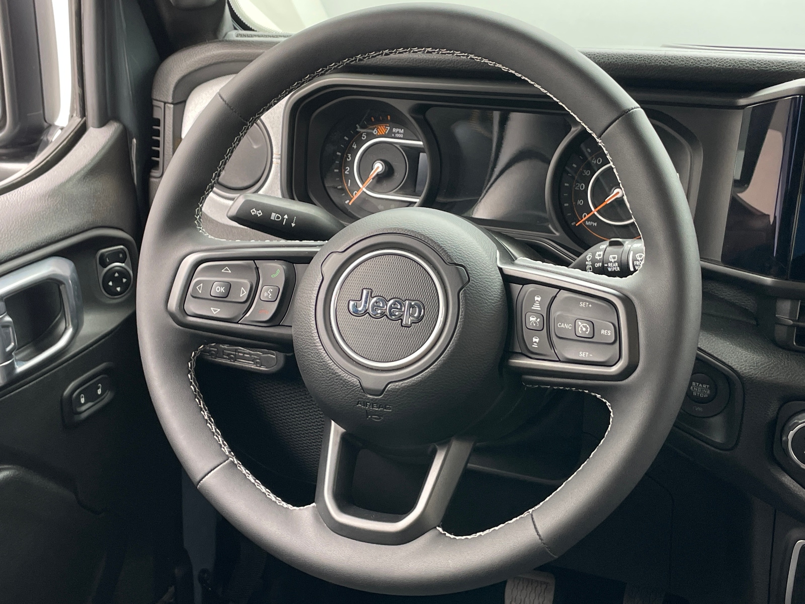 Thumbnail: 2025 Jeep Wrangler - 5
