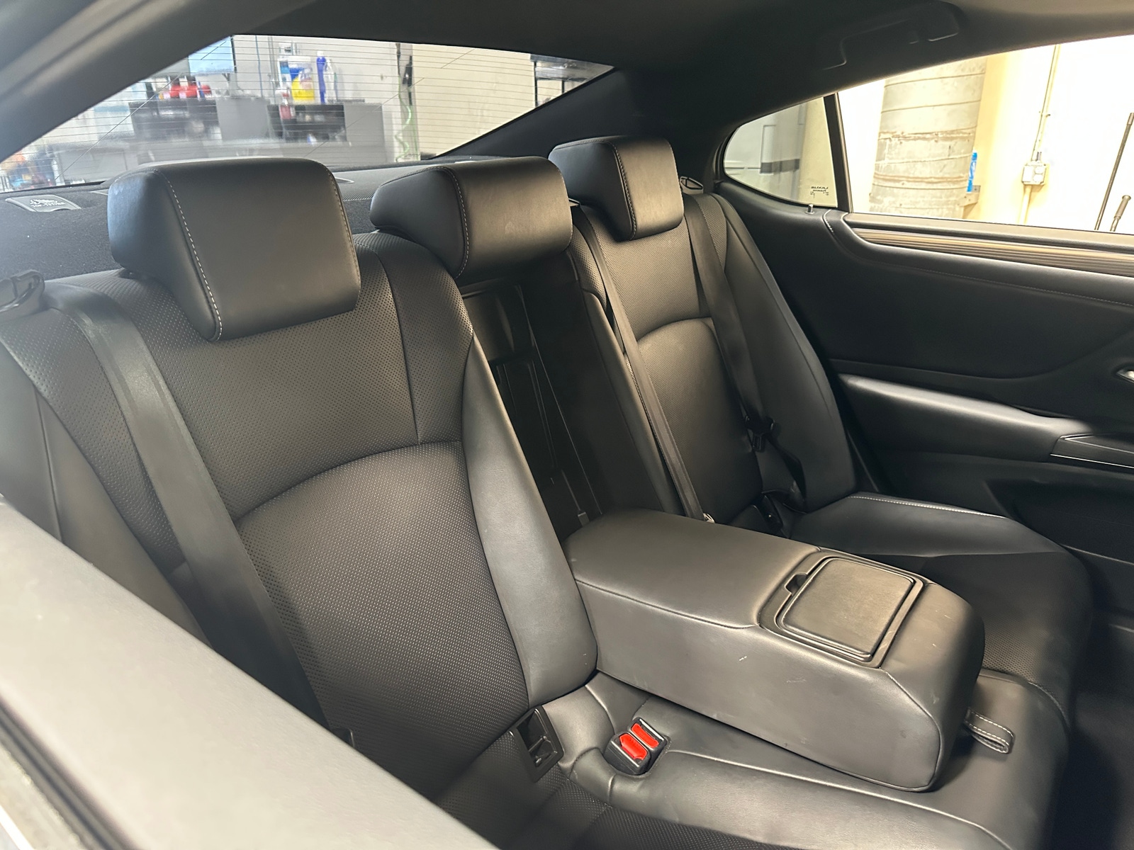 Thumbnail: 2019 Lexus ES - 6