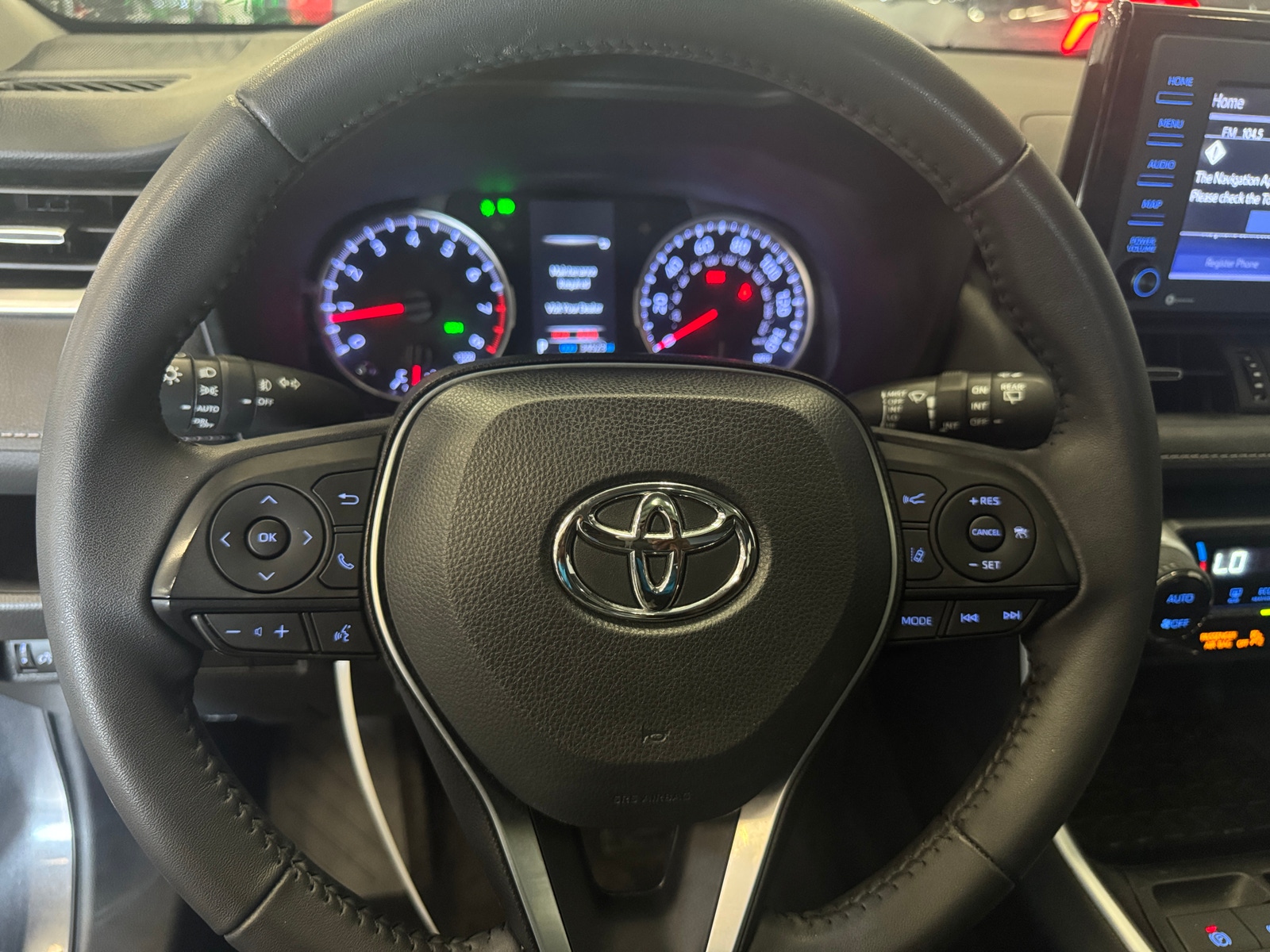 Thumbnail: 2022 Toyota RAV4 - 4