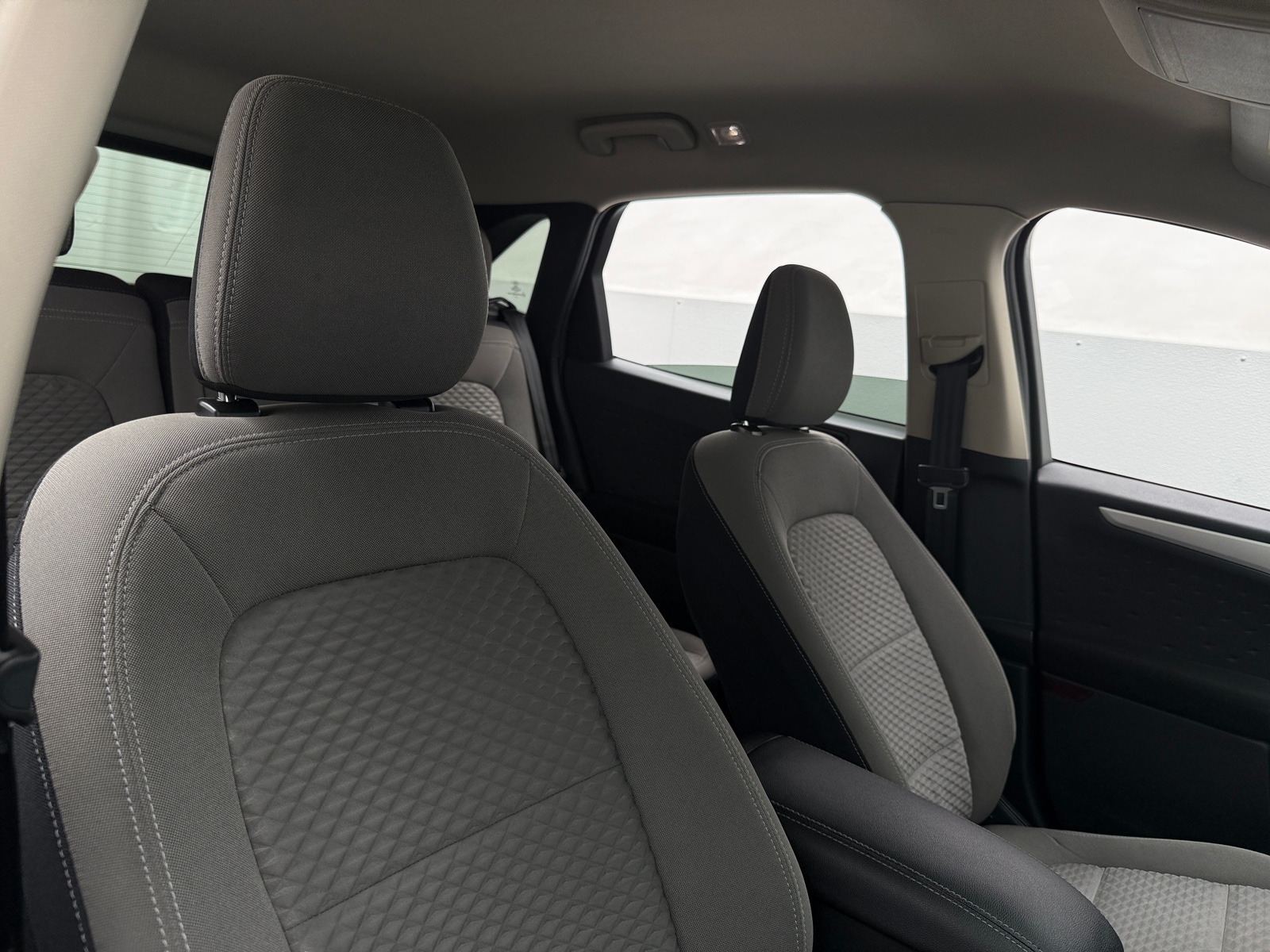 Thumbnail: 2020 Ford Escape - 2