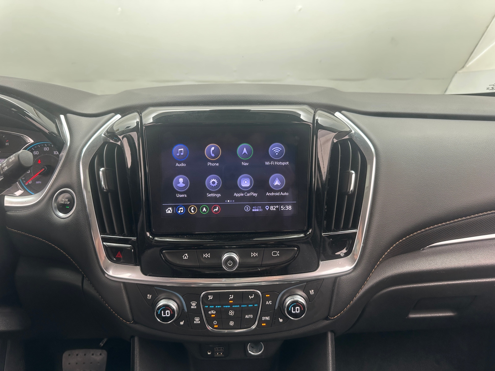 Thumbnail: 2021 Chevrolet Traverse - 3