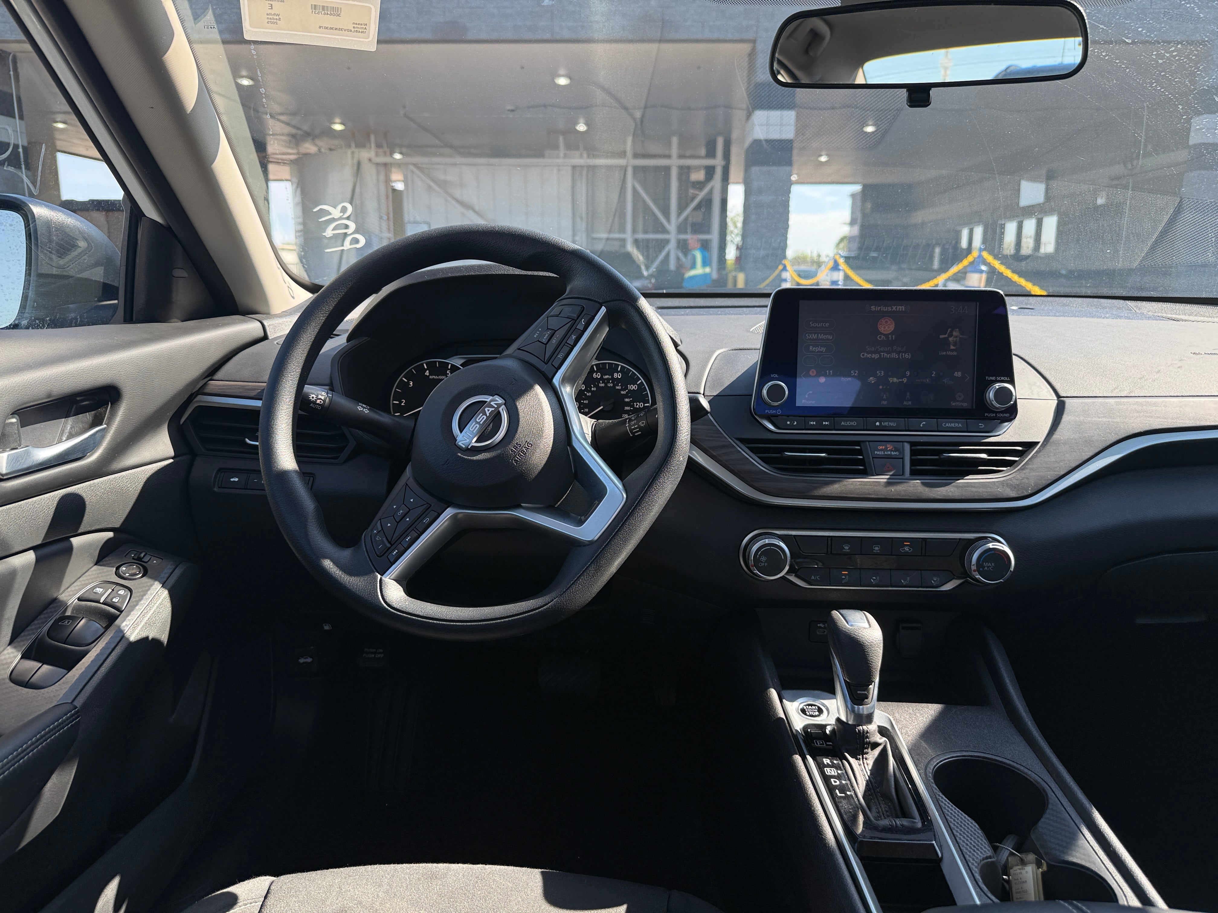 2025 Nissan Altima SV - Photo 6