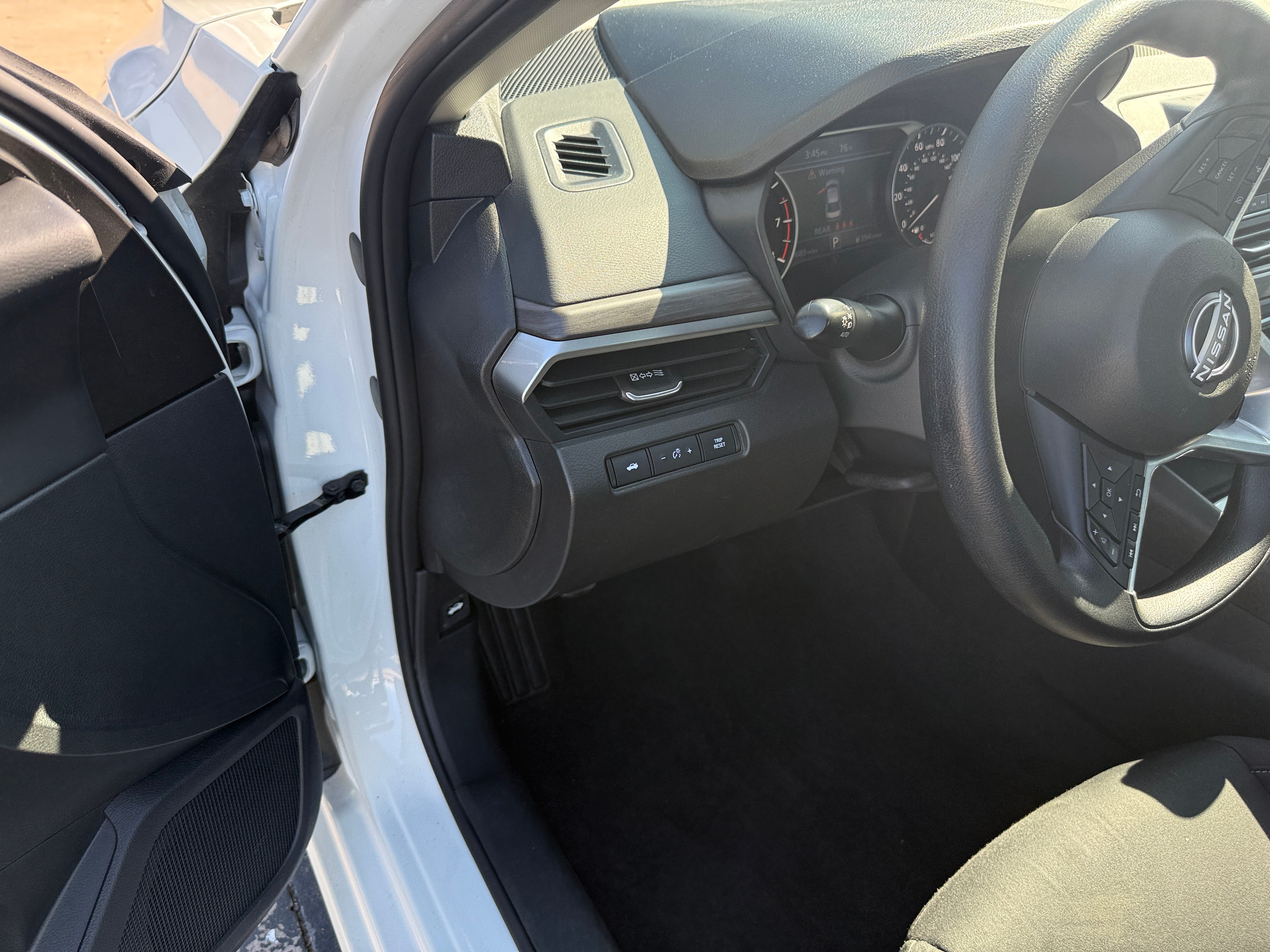 2025 Nissan Altima SV - Photo 10